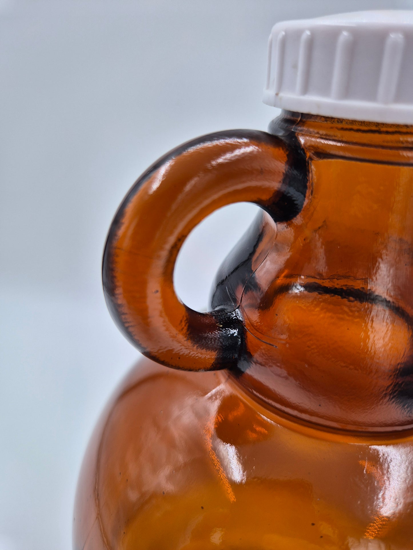 Vintage Apothecary Bottle “Spir. Menthol 2%” – Amber Glass Pharmacy Bottle with Handle – 27 cm