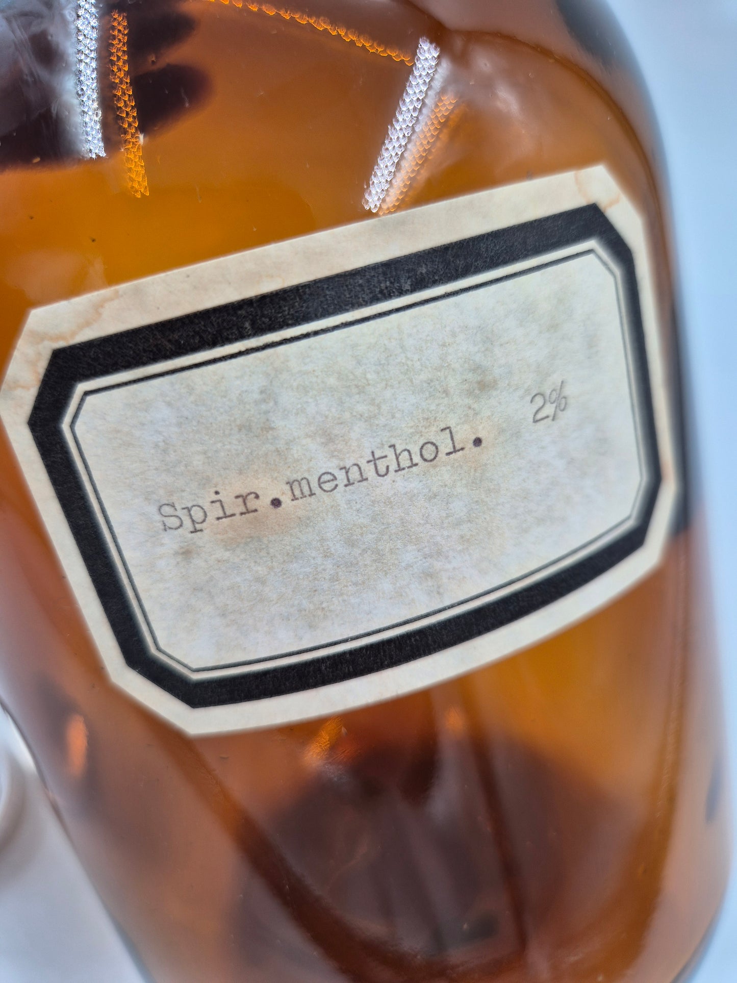 Vintage Apothecary Bottle “Spir. Menthol 2%” – Amber Glass Pharmacy Bottle with Handle – 27 cm