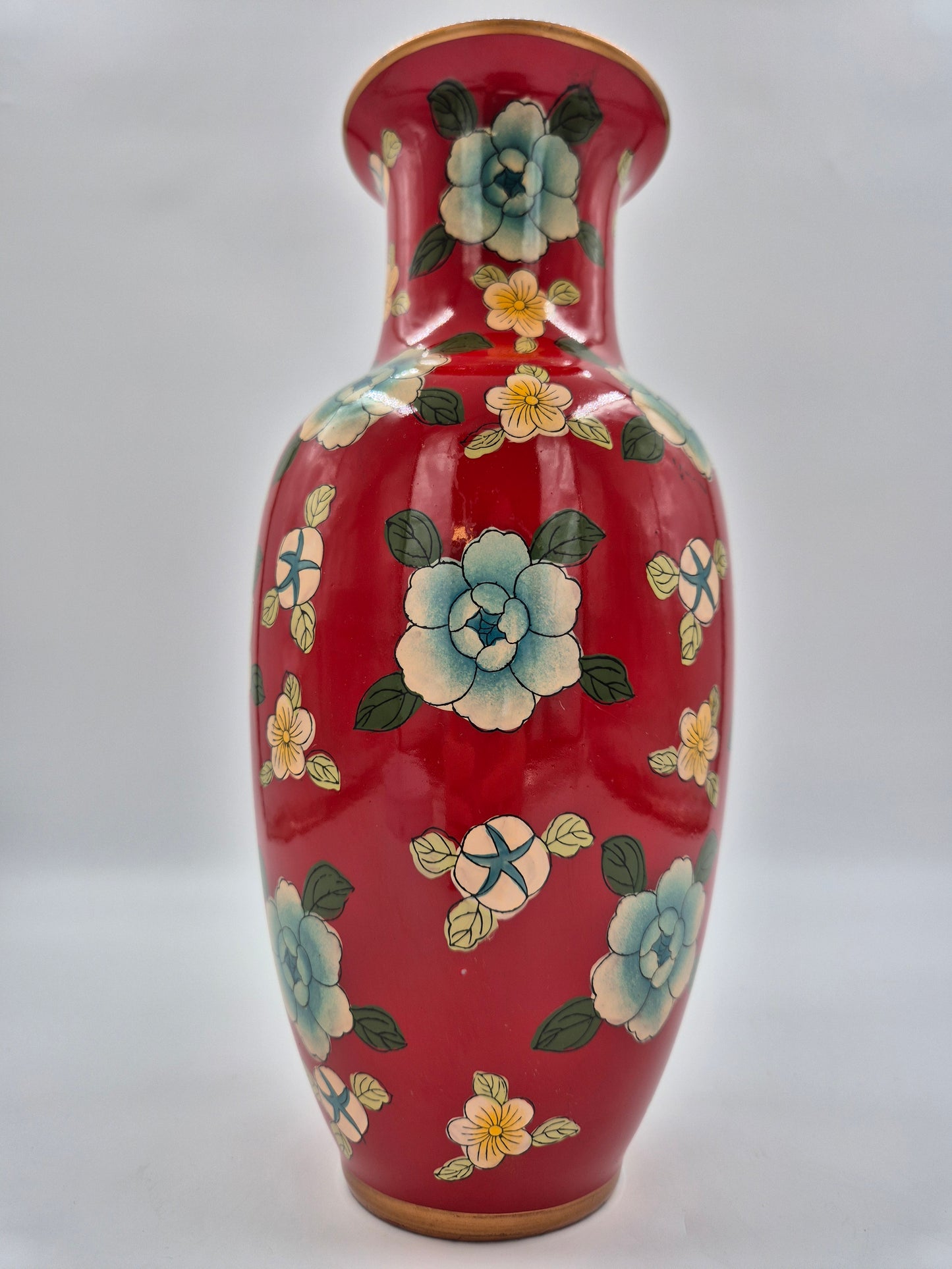 Vintage vaas in cloisonné-stijl – decoratief emaille bloemmotief
