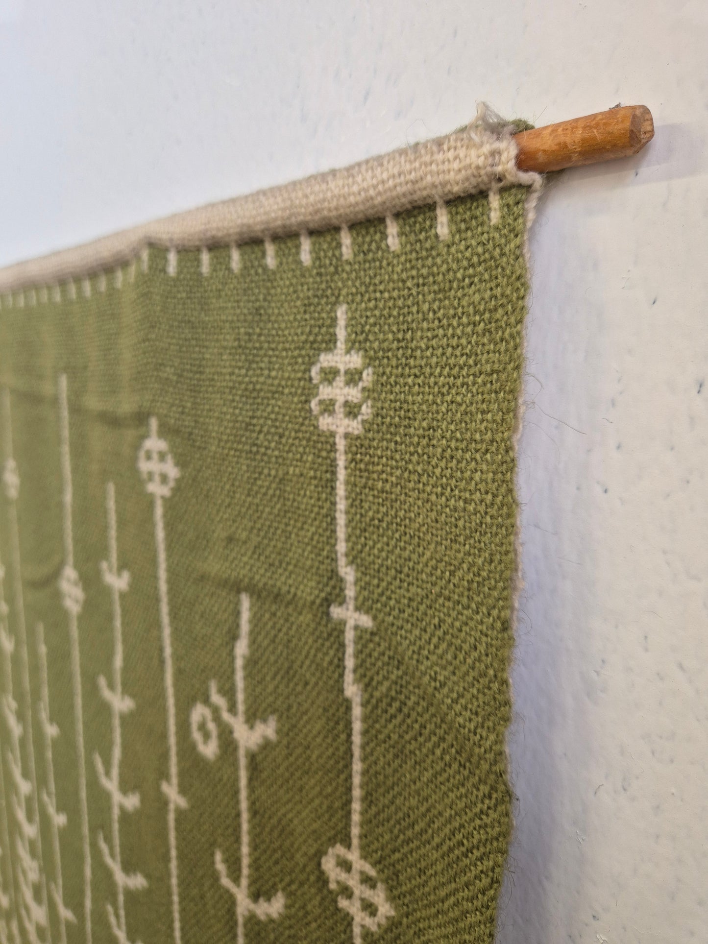 Elonkorjuu — Vintage Finnish Folk Art Wall Hanging by Laura Korpikaivo-Tamminen, 63 x 110 cm