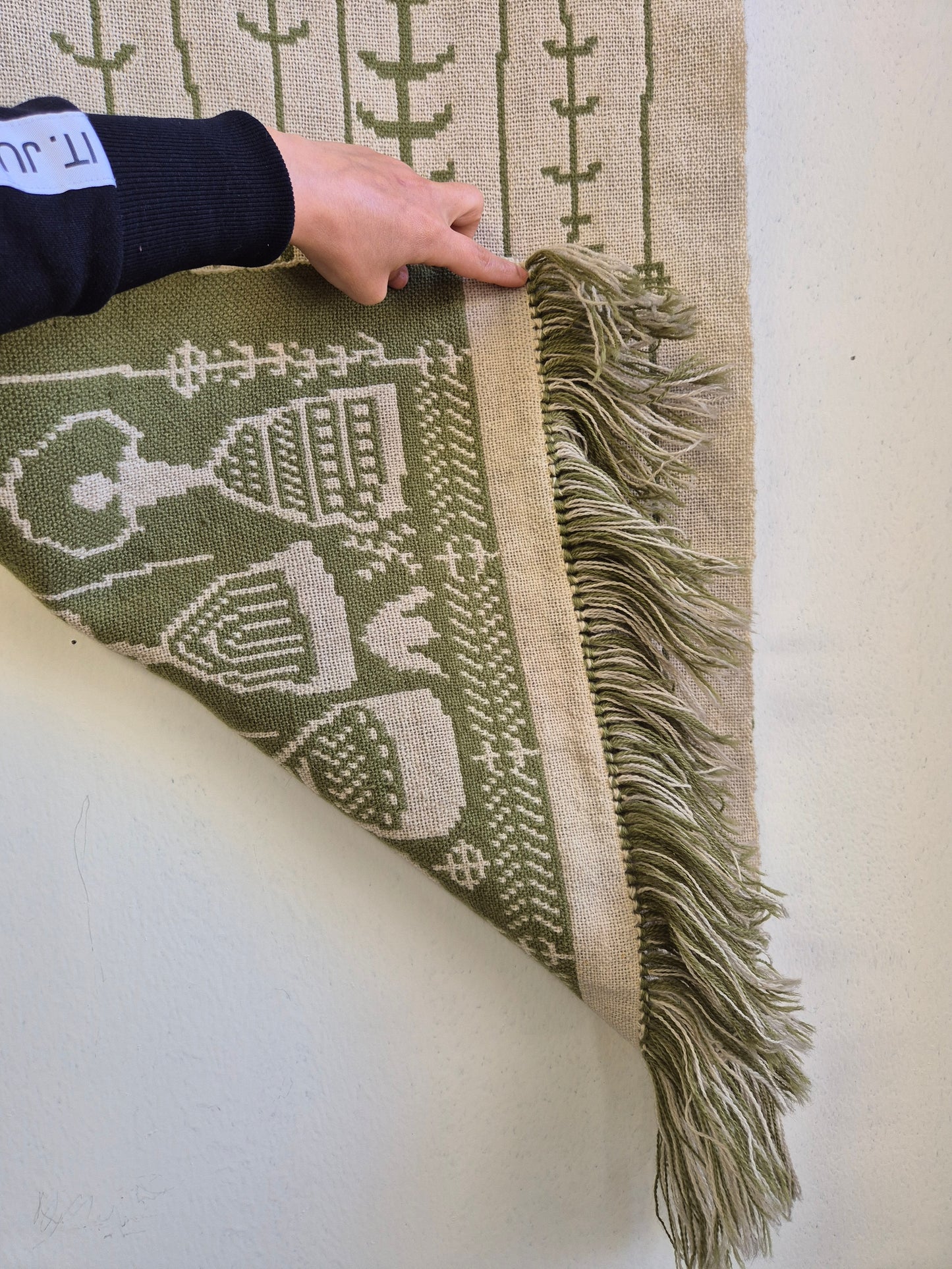 Elonkorjuu — Vintage Finnish Folk Art Wall Hanging by Laura Korpikaivo-Tamminen, 63 x 110 cm