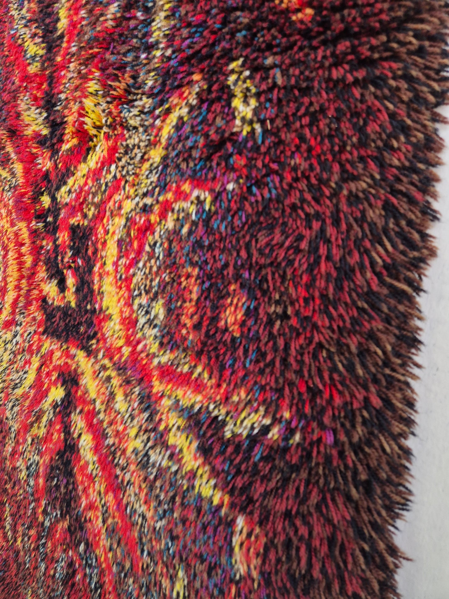 Vintage Finnish Wall Rug “Tulikukka” by Suvi Peura – Large Handwoven Textile Art 175 x 110 cm