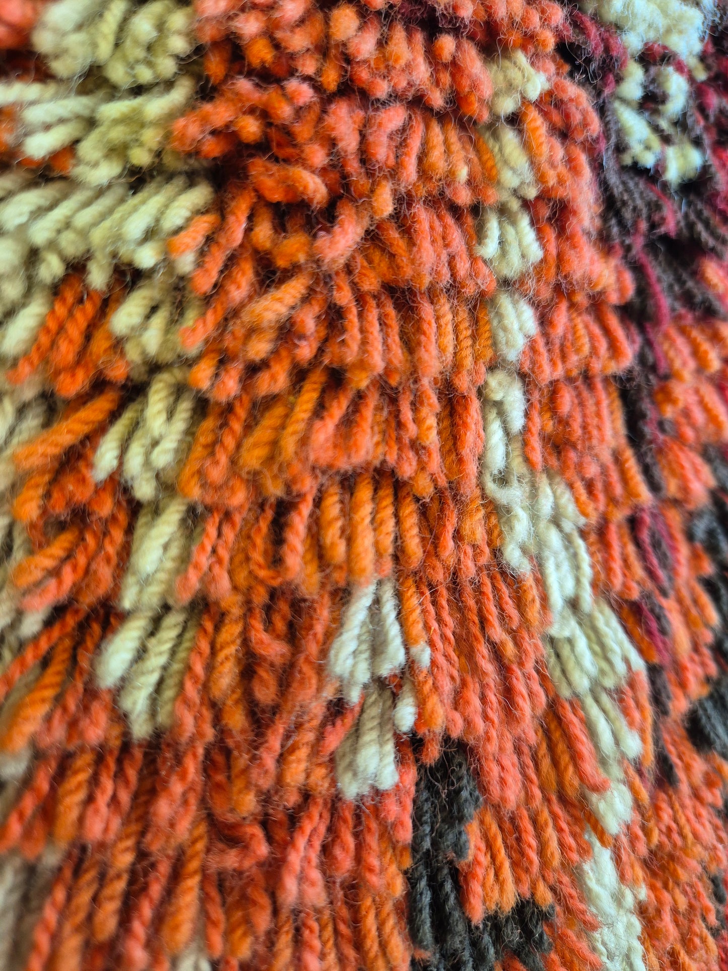 Vintage Finnish Wall Rya Rug 114 x 180 cm – Orange & Burgundy