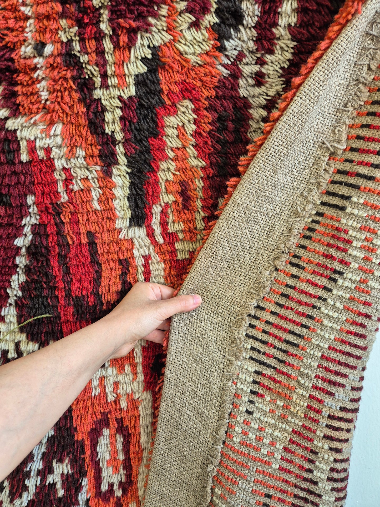 Vintage Finnish Wall Rya Rug 114 x 180 cm – Orange & Burgundy