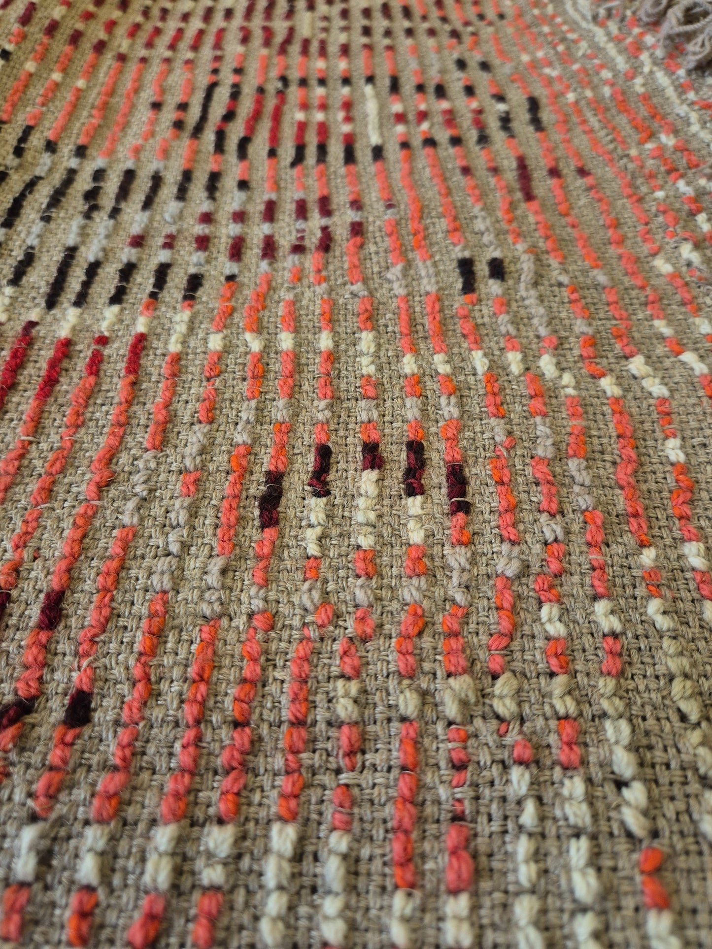 Vintage Finnish Wall Rya Rug 114 x 180 cm – Orange & Burgundy