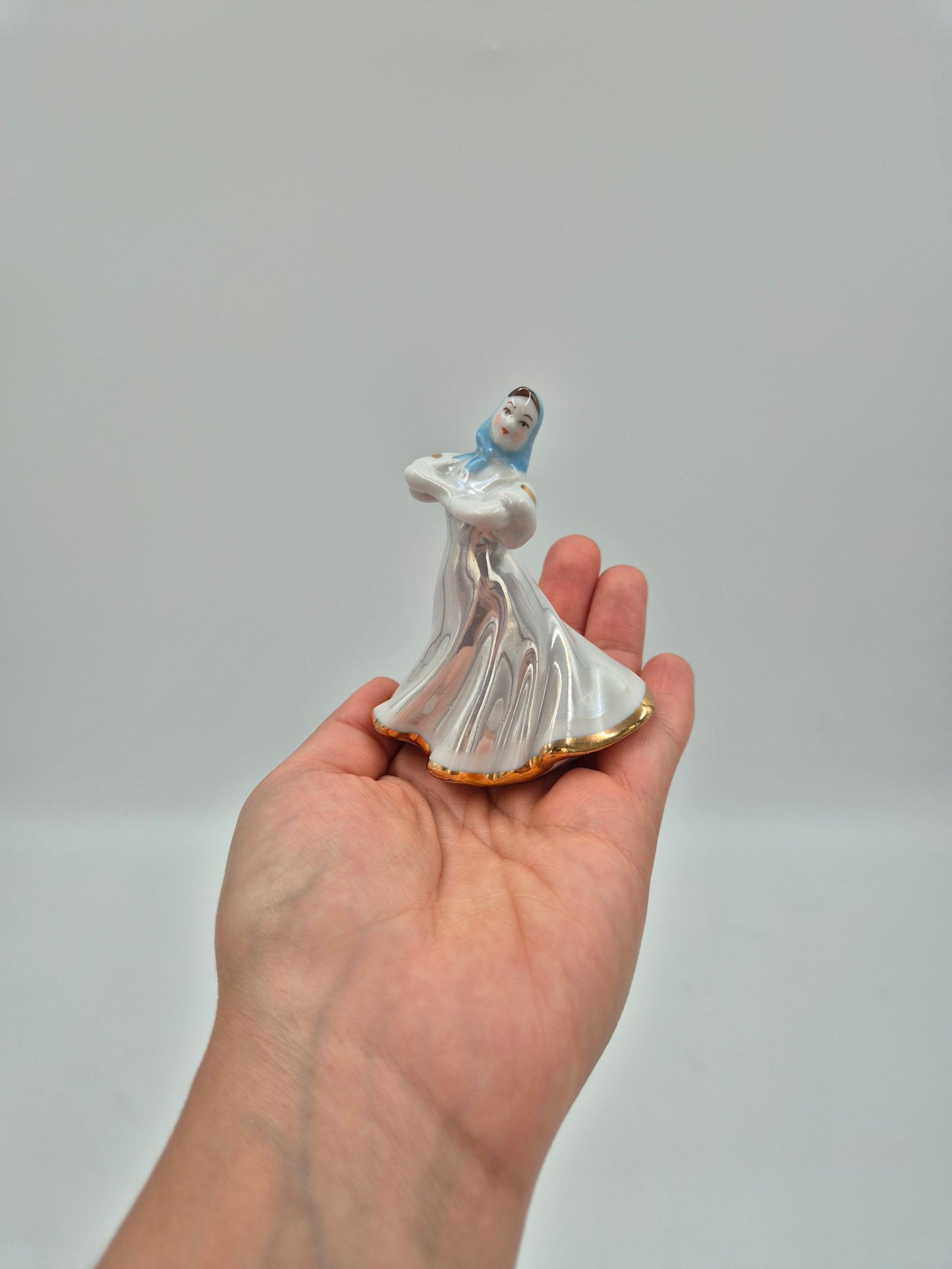Vintage Dulevo Dancer Figurine