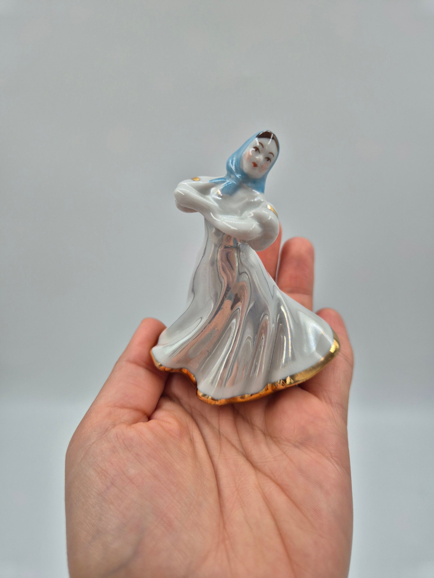 Vintage Dulevo Dancer Figurine