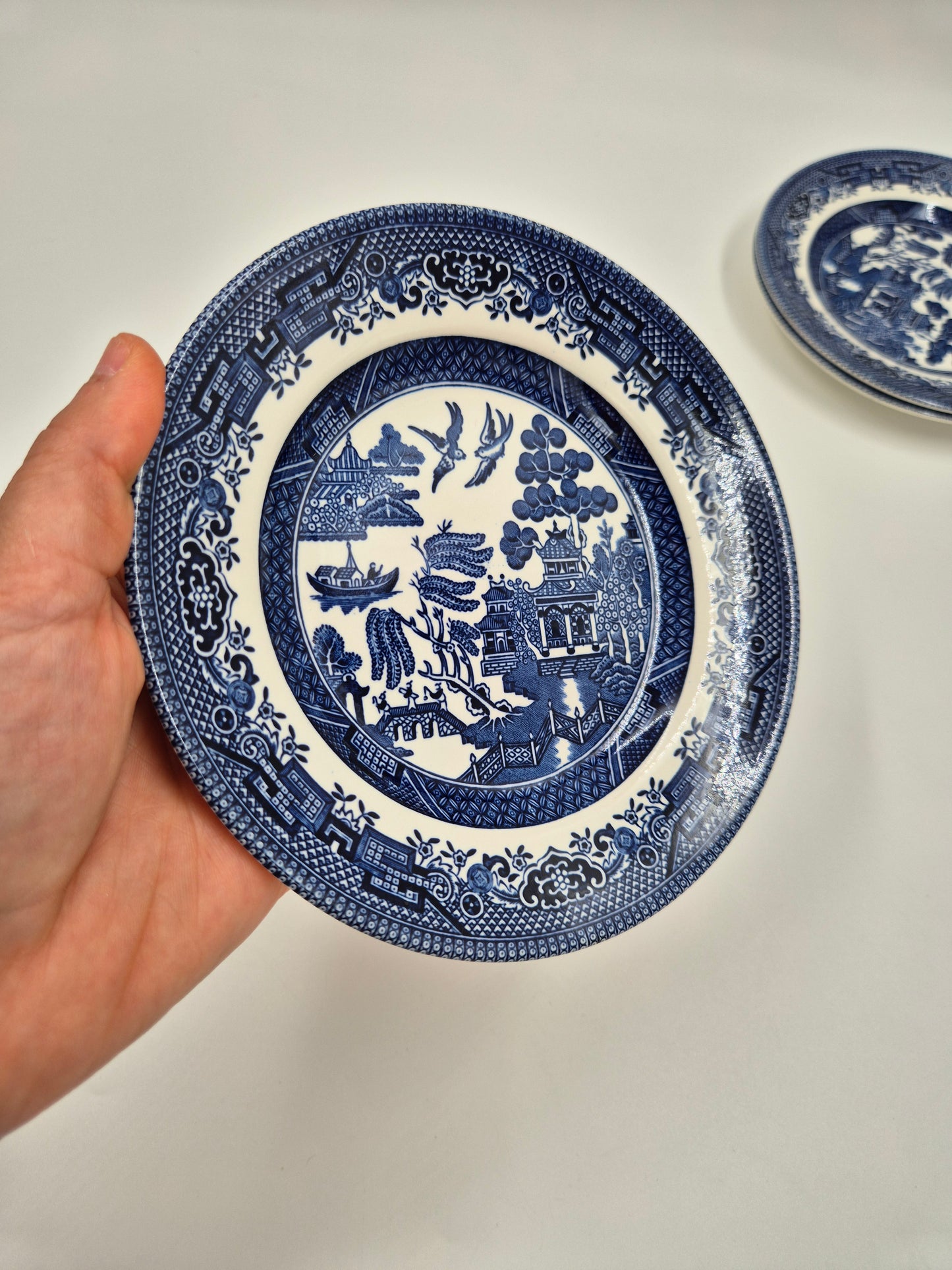 Set of 8 Vintage Churchill England Blue Willow Dessert Plates 17 cm | Blue & White English Transferware