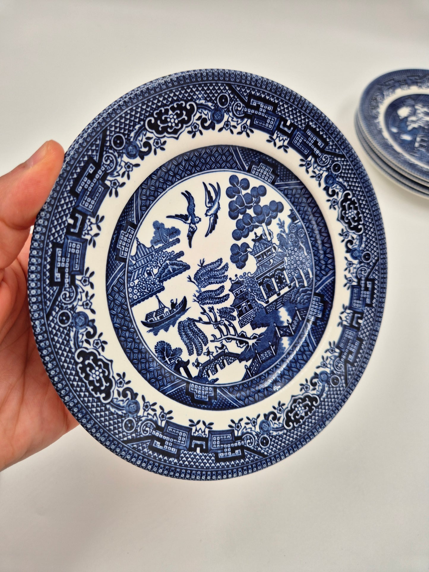 Set of 8 Vintage Churchill England Blue Willow Dessert Plates 17 cm | Blue & White English Transferware
