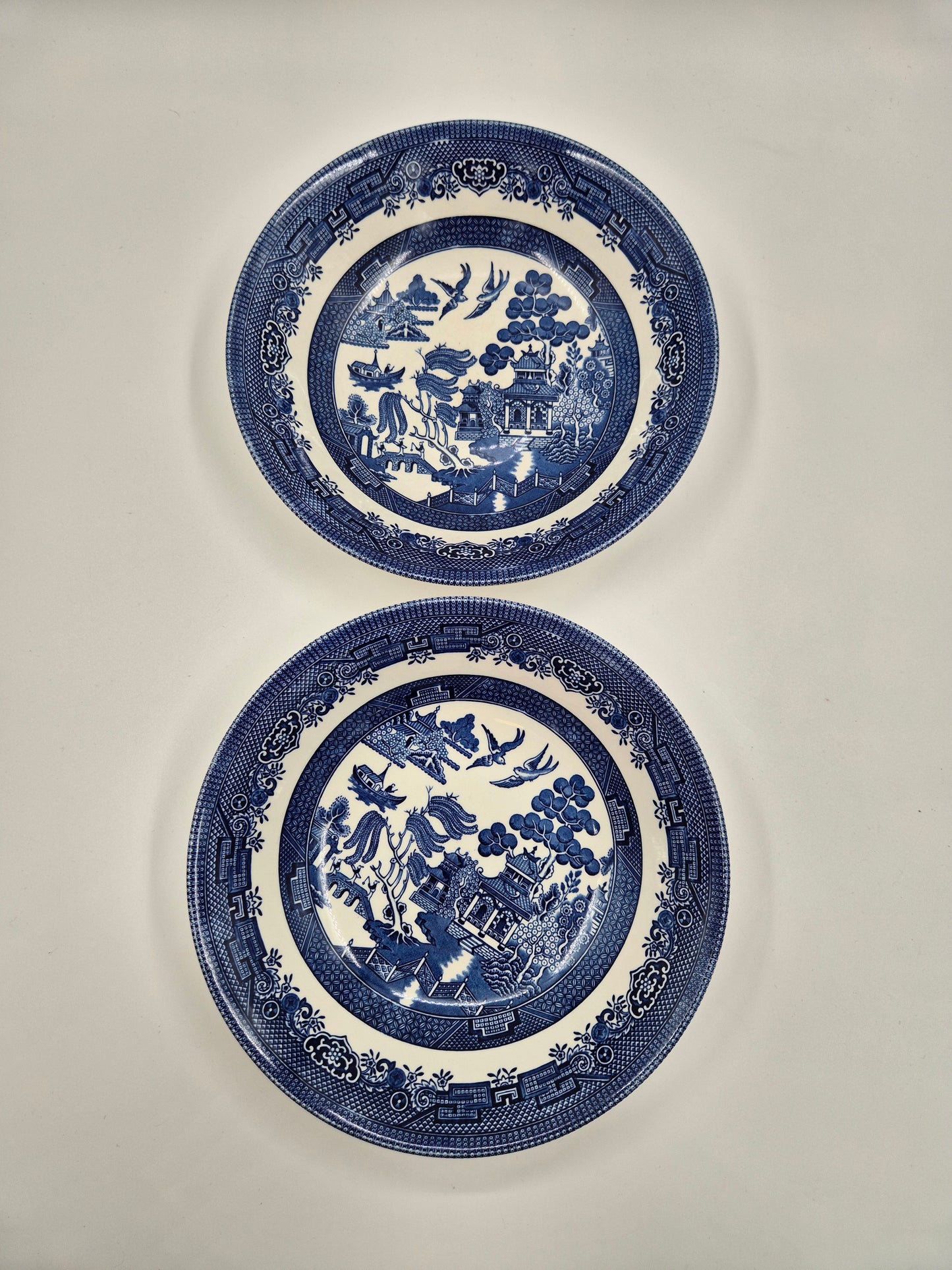 Pair of Vintage Churchill England Blue Willow Serving Bowls 23 cm | Blue & White English Transferware