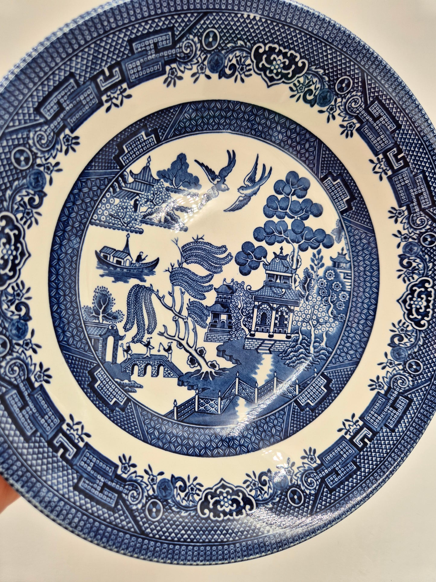 Pair of Vintage Churchill England Blue Willow Serving Bowls 23 cm | Blue & White English Transferware
