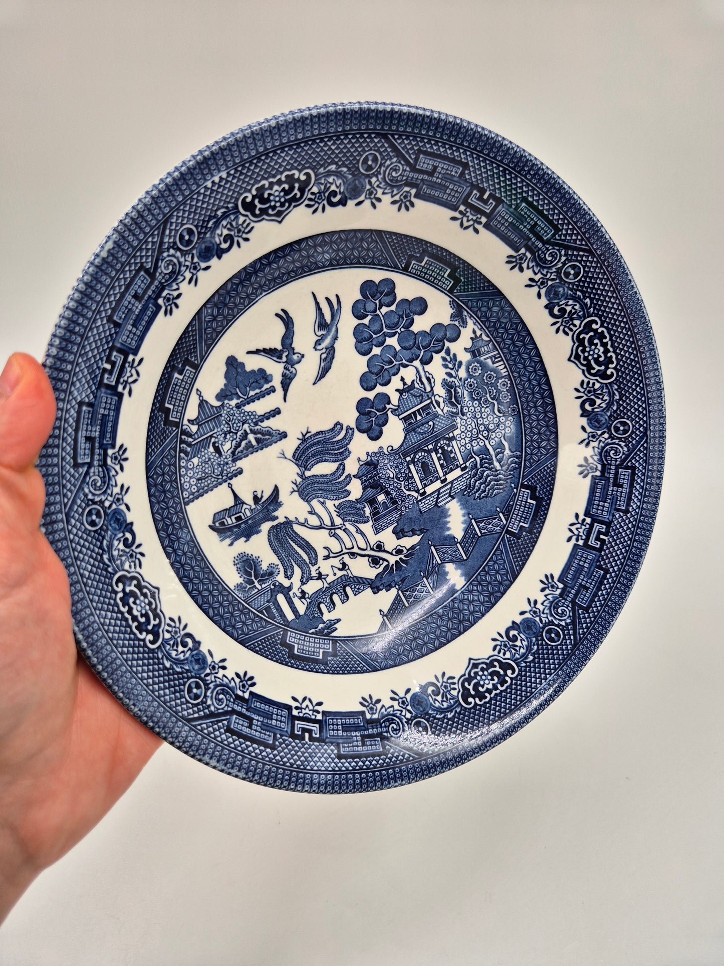 Pair of Vintage Churchill England Blue Willow Serving Bowls 23 cm | Blue & White English Transferware