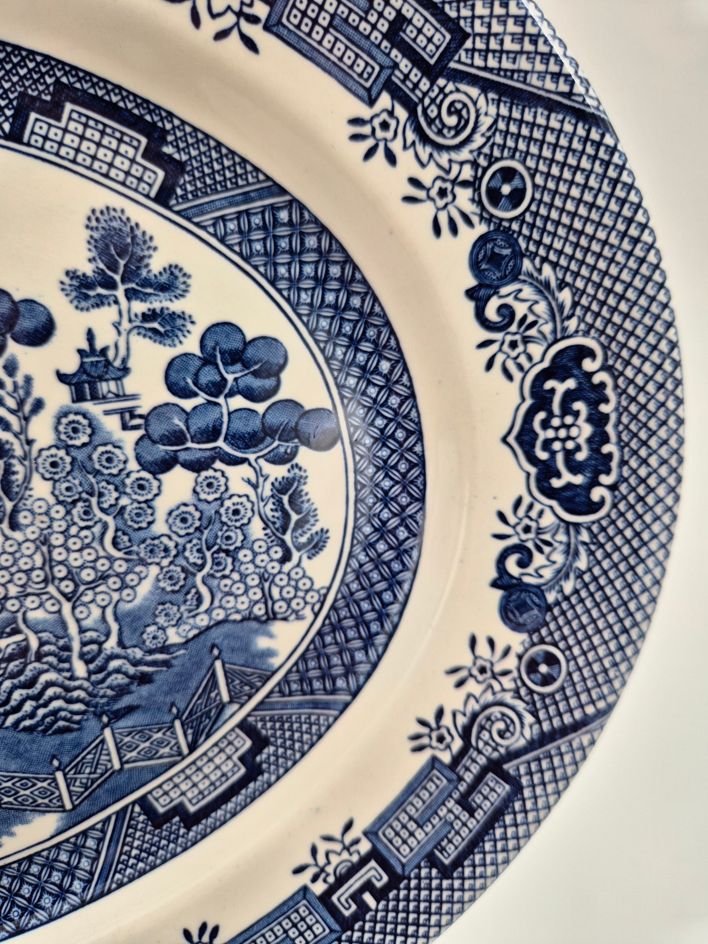 Churchill Willow Blue Oval Serving Platter – 25 x 21 cm – Made in England