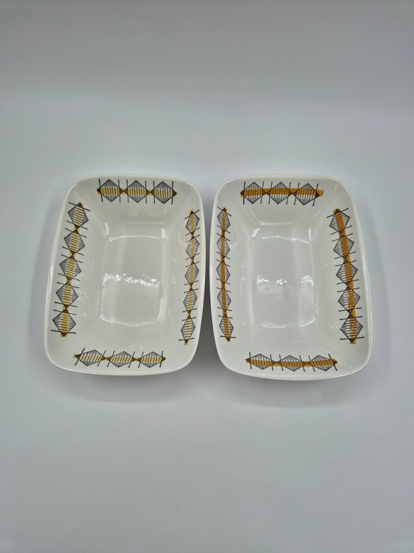 Pair of Rörstrand City Serving Dishes by Olle Alberius – Vintage Swedish Porcelain Bowls 15.5 × 21 cm