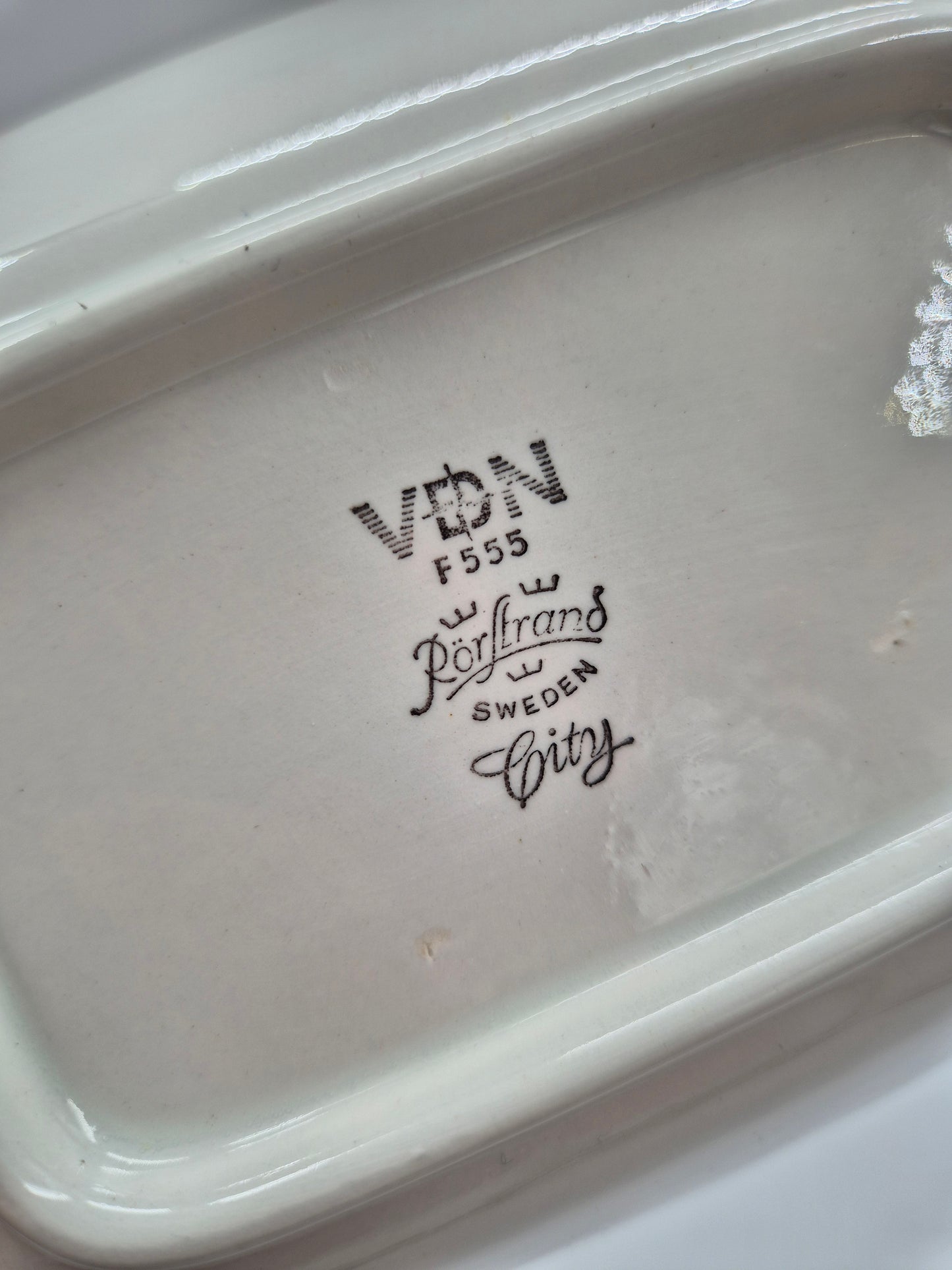 Pair of Rörstrand City Serving Dishes by Olle Alberius – Vintage Swedish Porcelain Bowls 15.5 × 21 cm