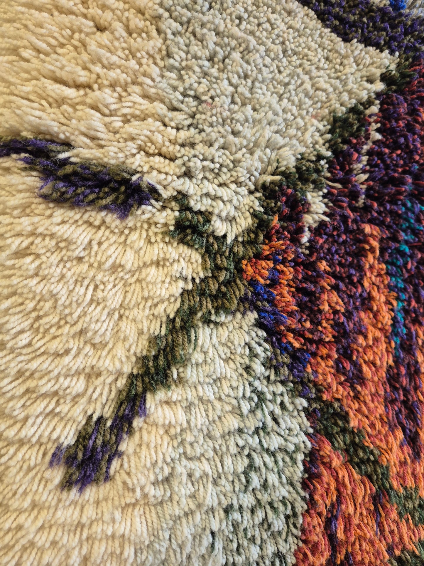 Tuula Saarenpää "Kuunkivet" Finnish Ryijy Wall Hanging – Vintage Scandinavian Wool Textile – 105 x 160 cm