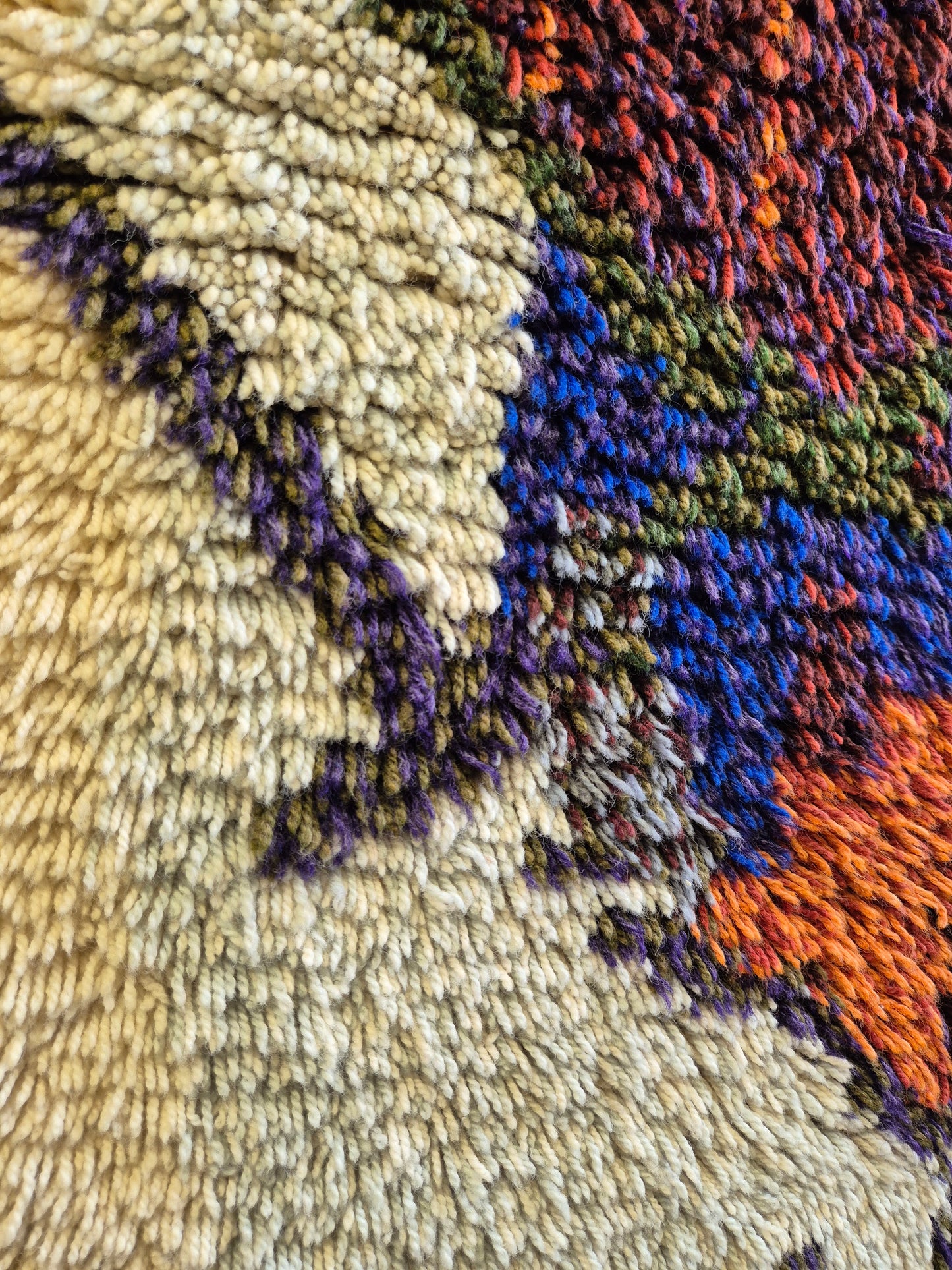 Tuula Saarenpää "Kuunkivet" Finnish Ryijy Wall Hanging – Vintage Scandinavian Wool Textile – 105 x 160 cm