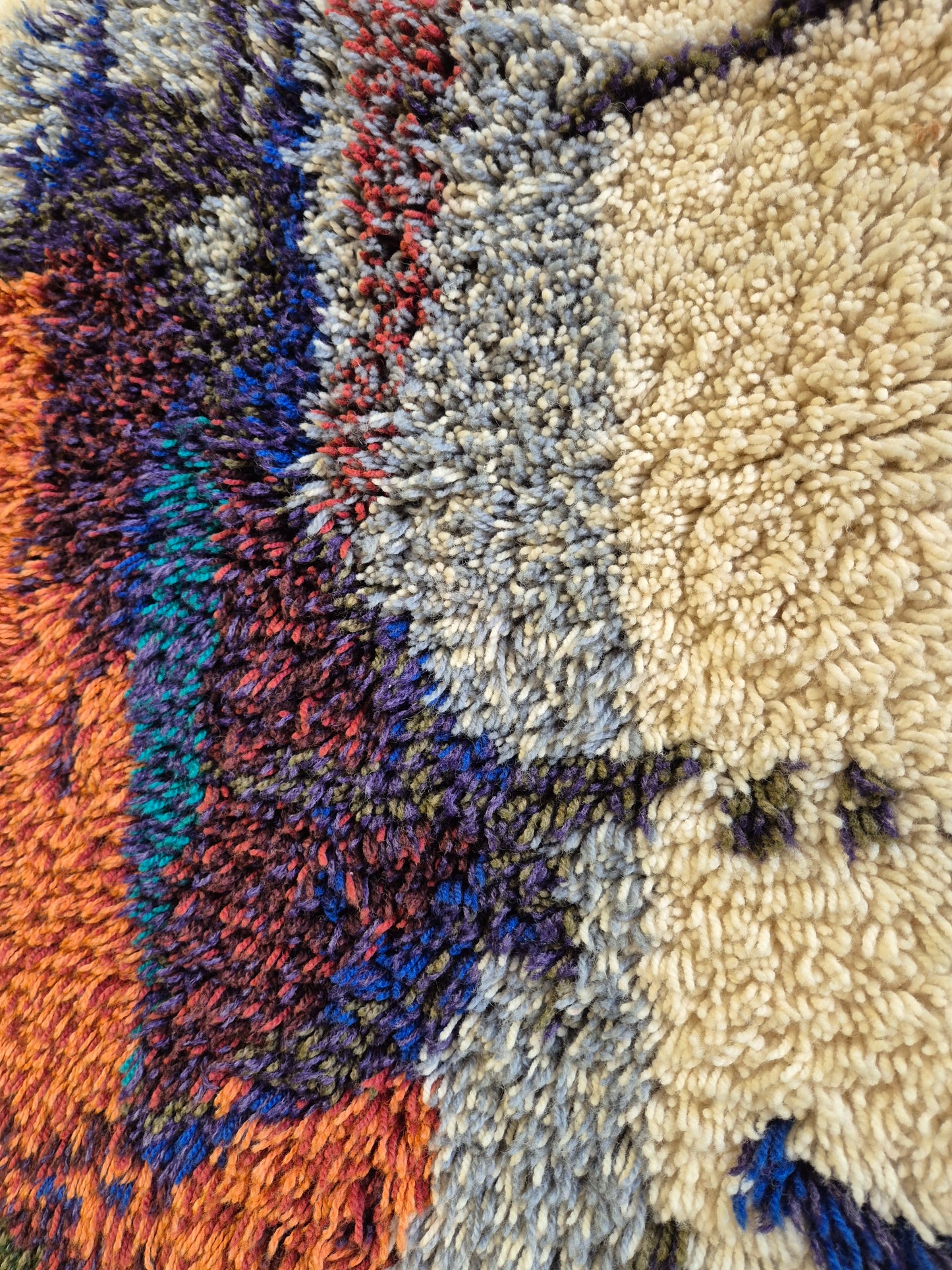 Tuula Saarenpää "Kuunkivet" Finnish Ryijy Wall Hanging – Vintage Scandinavian Wool Textile – 105 x 160 cm