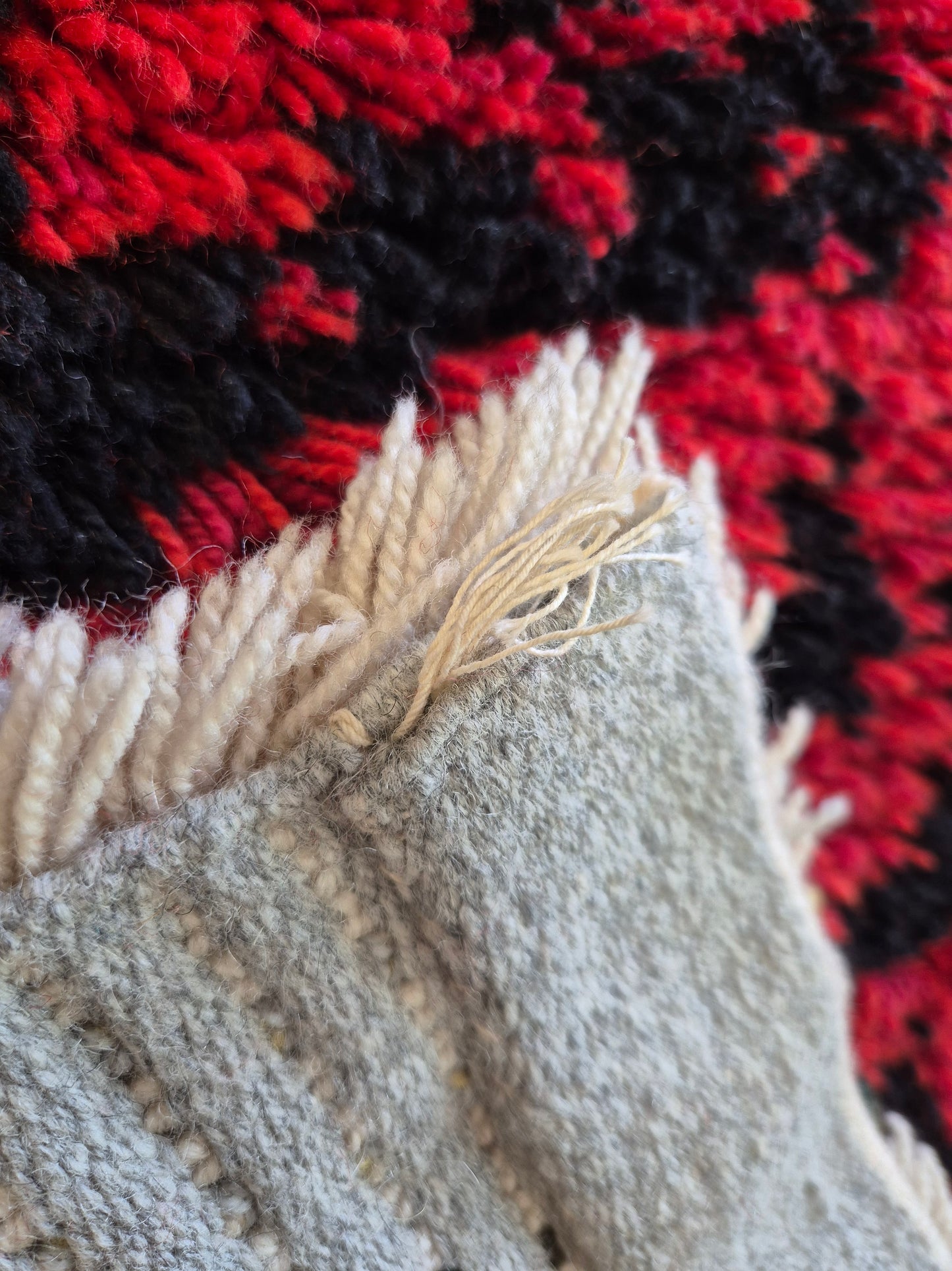 Kirsti Ilvessalo "Metsässä palaa" Ryijy Wall Hanging – Finnish Mid-Century Modern Wool Textile Art