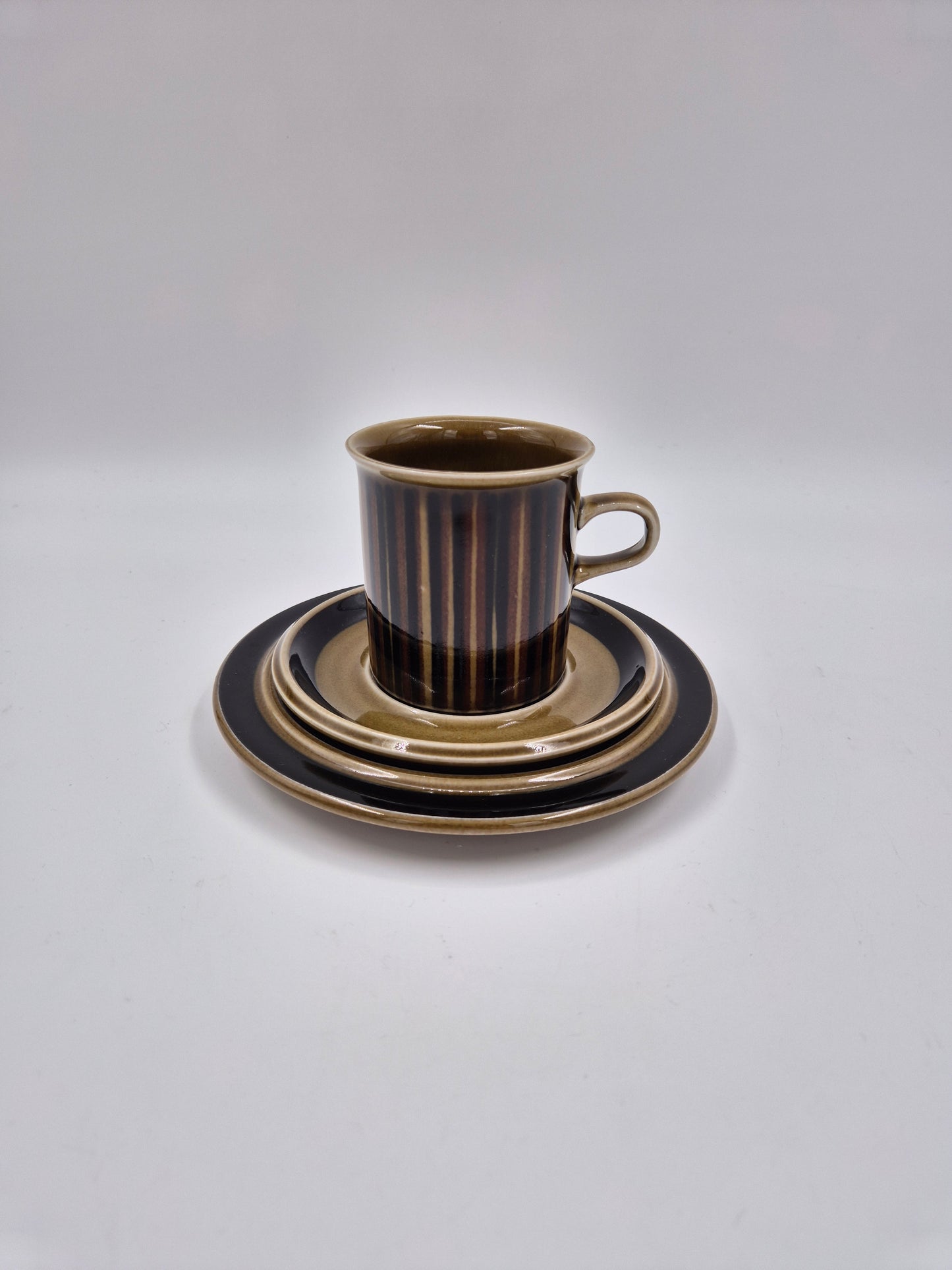 Arabia Kosmos Coffee Cup Set | Ulla Procopé & Gunvor Olin-Grönqvist | Finnish Vintage Stoneware