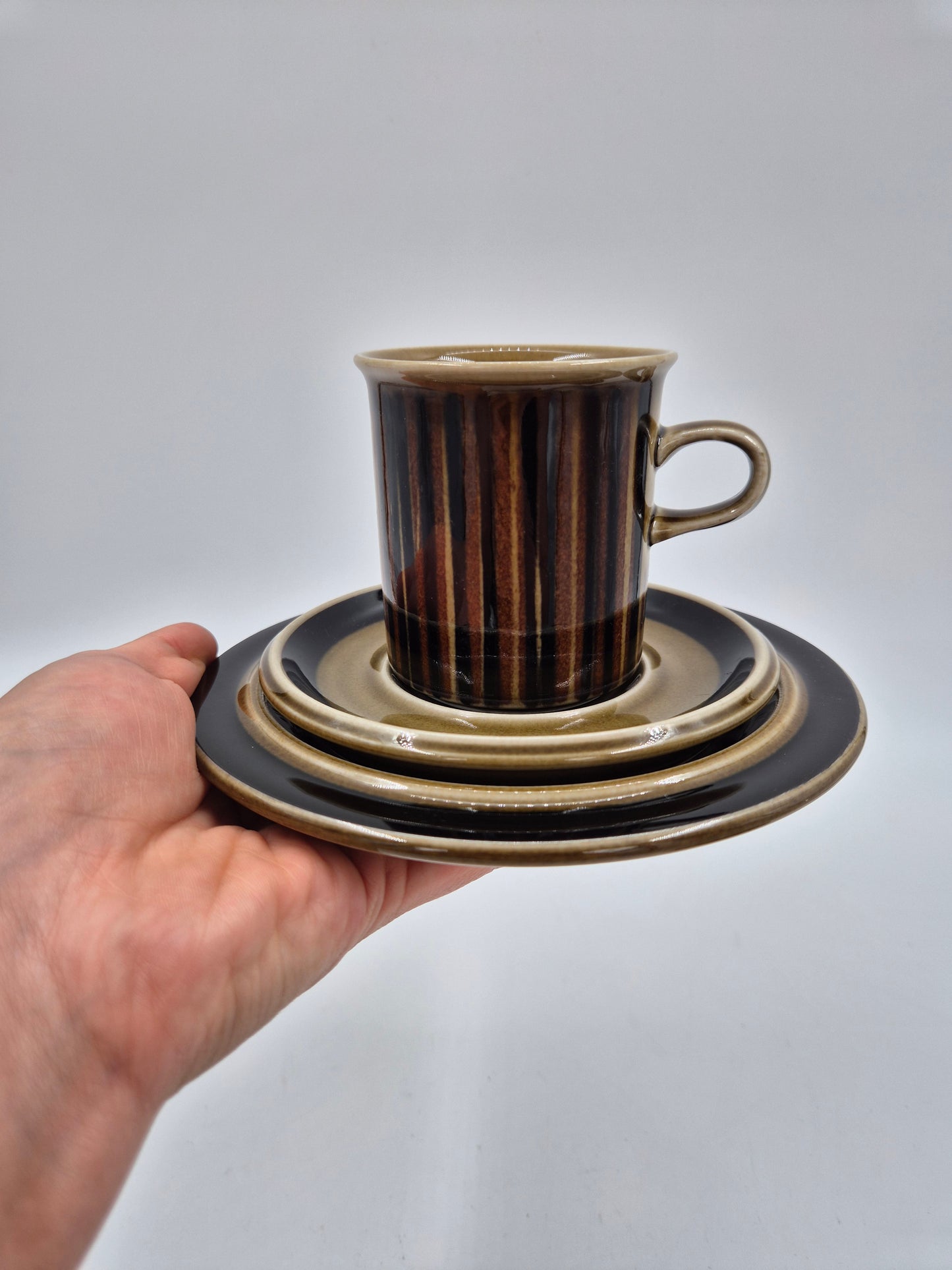 Arabia Kosmos Coffee Cup Set | Ulla Procopé & Gunvor Olin-Grönqvist | Finnish Vintage Stoneware