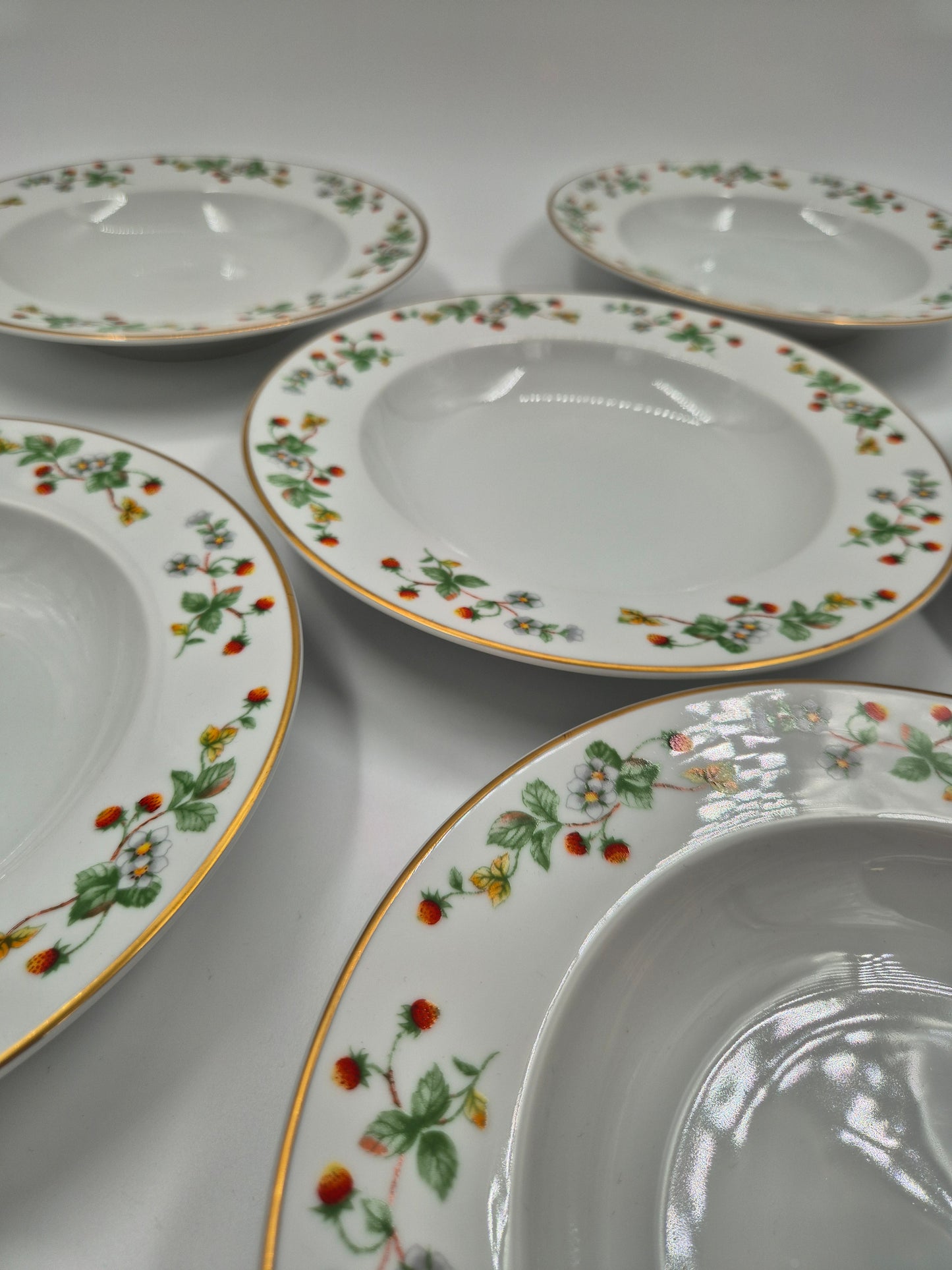 Set of 6 Christineholm Smultron Soup Plates 23 cm | Wild Strawberry Pattern | Scandinavian Tableware