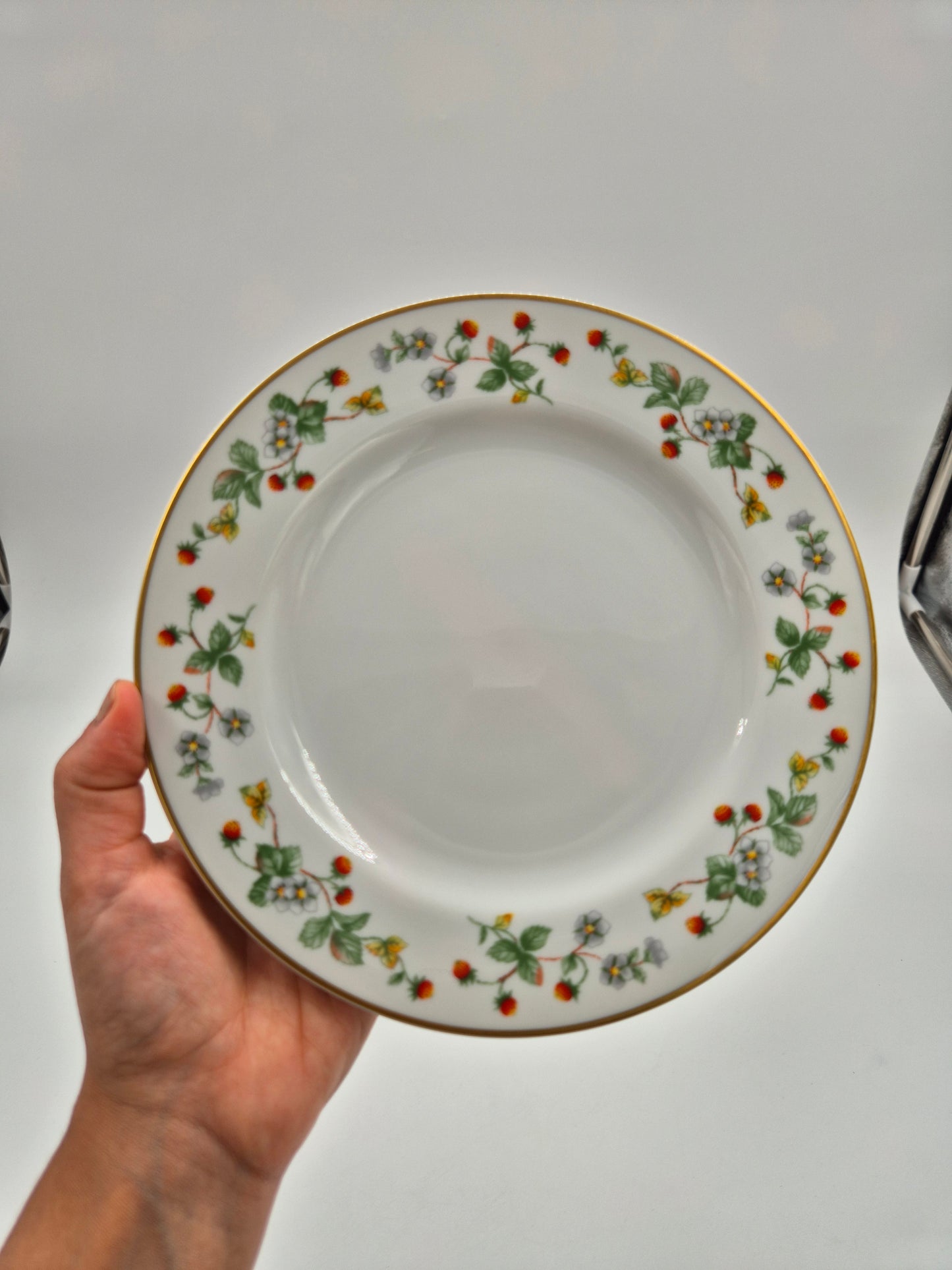Set of 6 Christineholm Smultron Salad Plates 21 cm | Wild Strawberry Pattern | Scandinavian Tableware