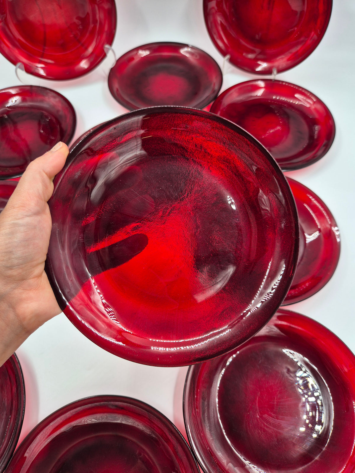 Set of 13 Vintage Arcoroc Ruby Red Dessert Plates | French Red Glass Plates 19 cm | Mid Century Scandinavian Tableware