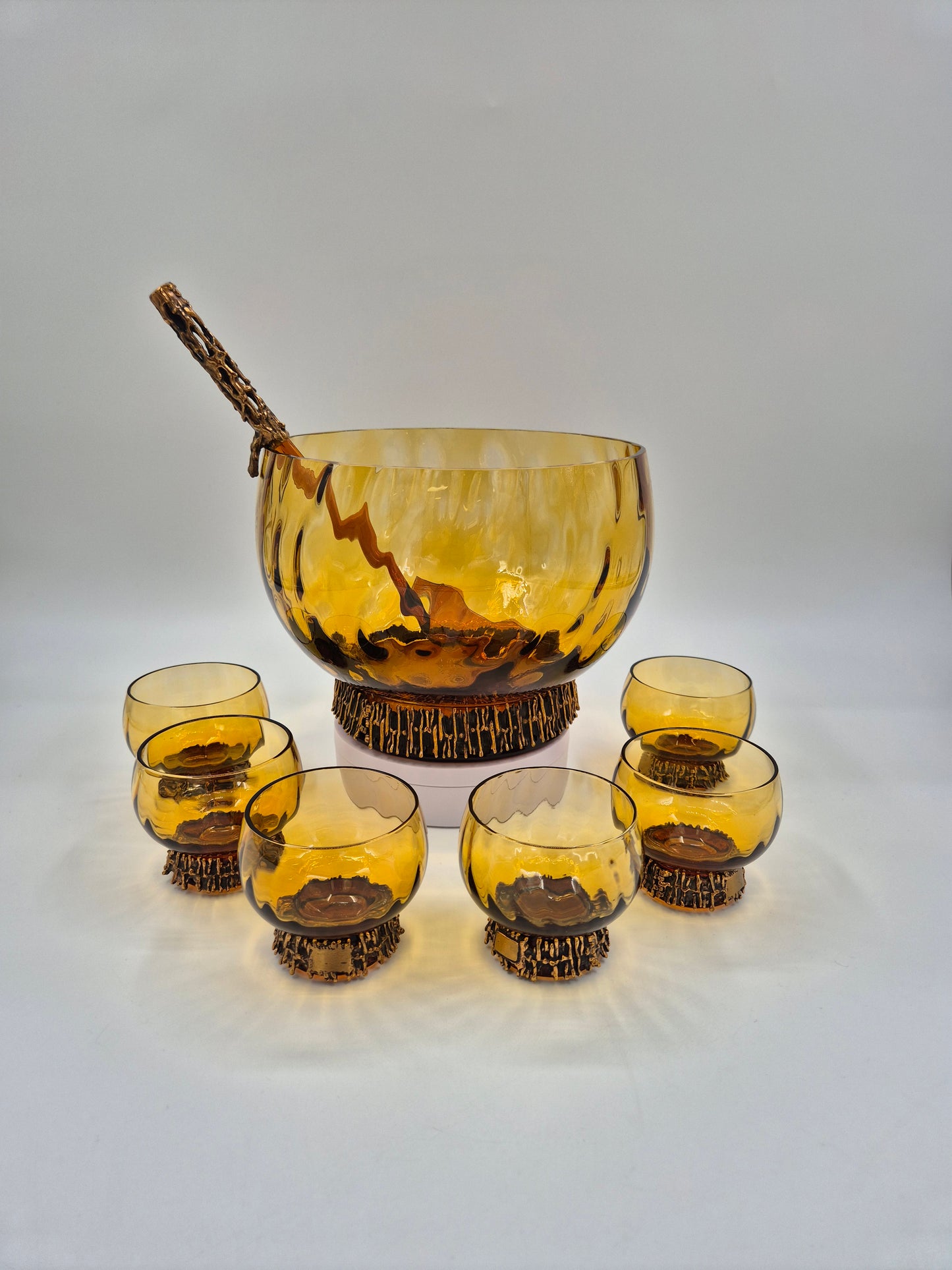 Pentti Sarpaneva Kaarna Vintage Punch Bowl Set – Turun Hopea & Kumela – Amber Glass, Bronze, 8-Piece Finnish Mid Century Modern Barware