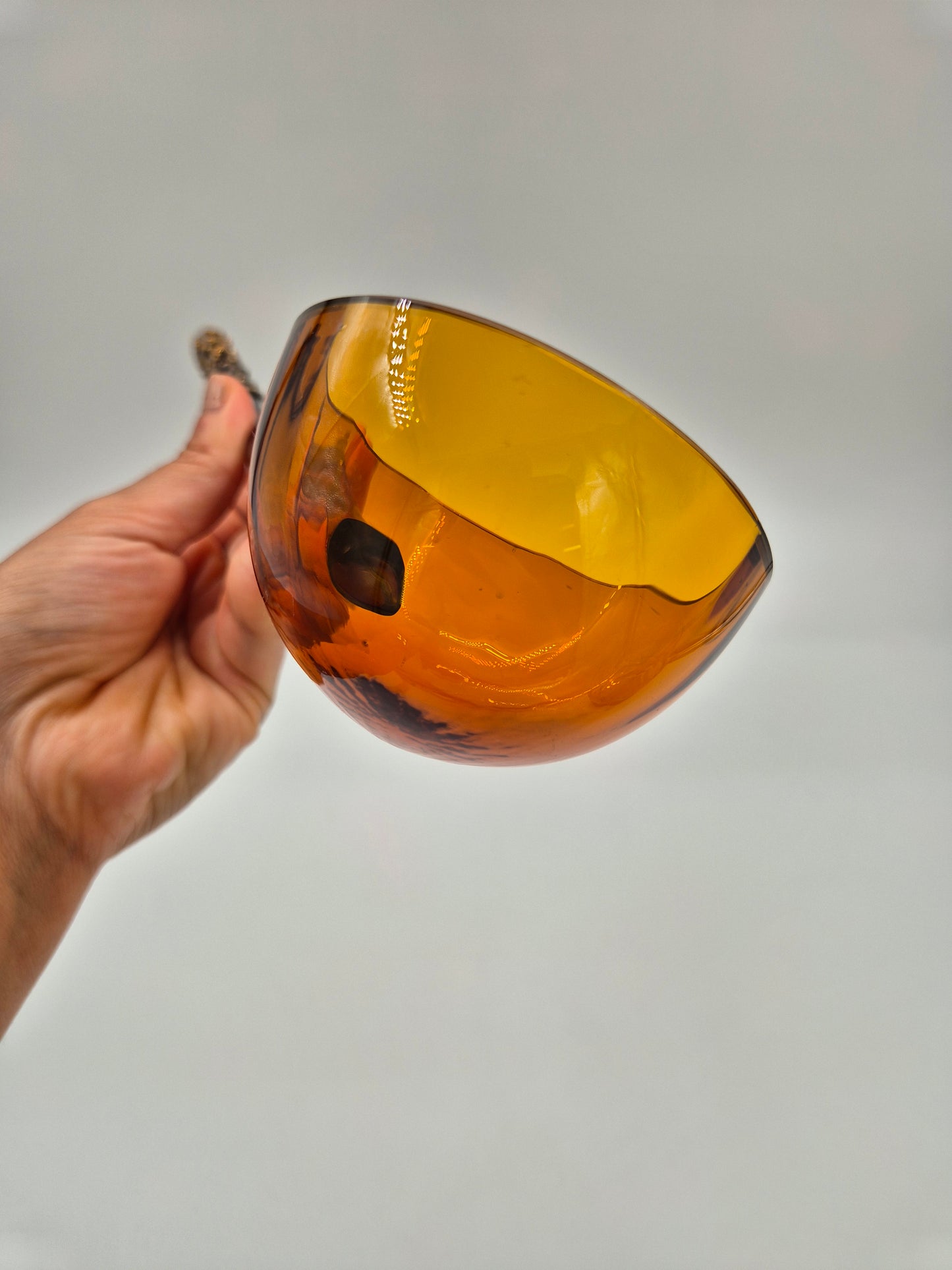 Pentti Sarpaneva Kaarna Vintage Punch Bowl Set – Turun Hopea & Kumela – Amber Glass, Bronze, 8-Piece Finnish Mid Century Modern Barware