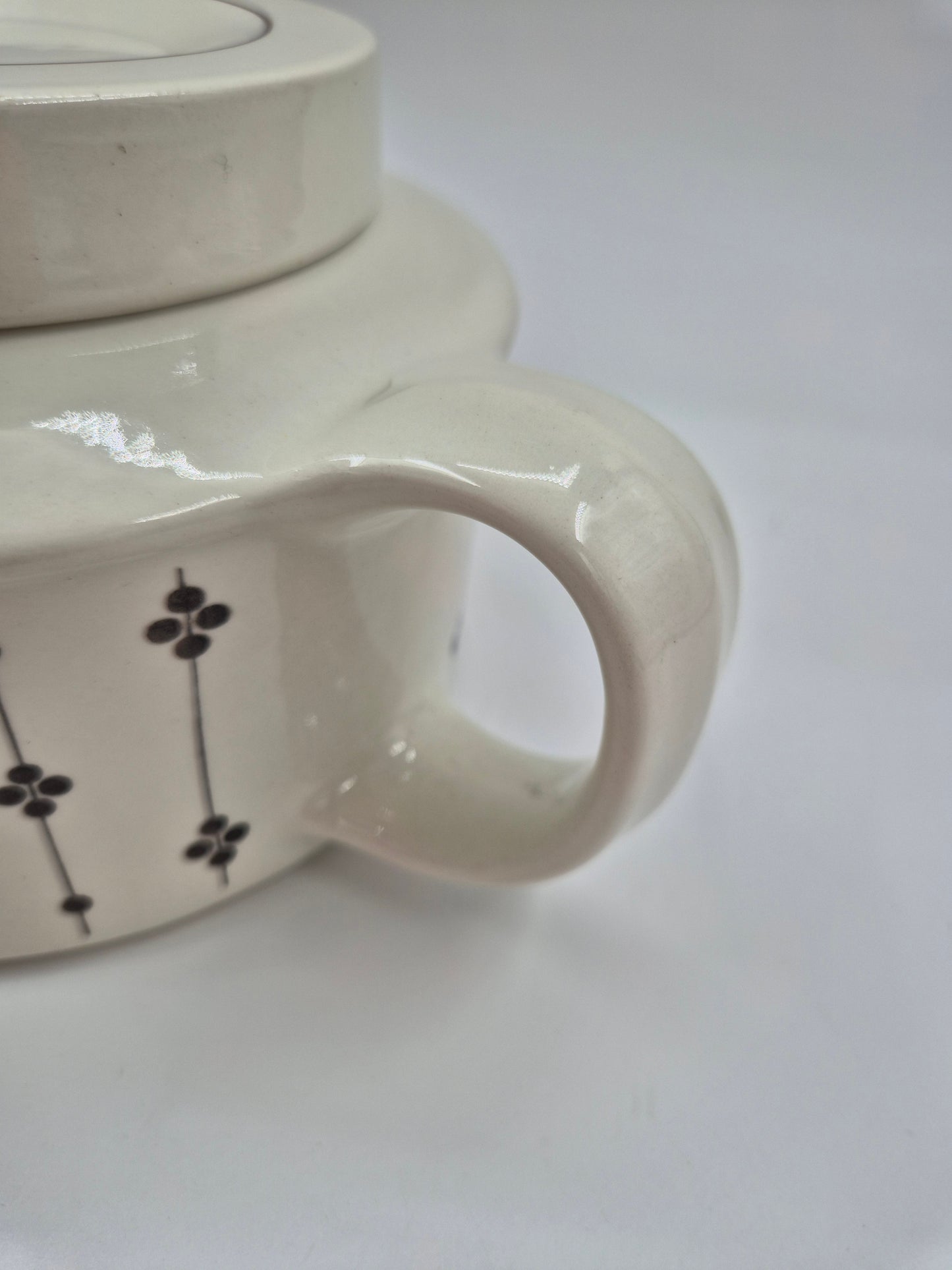 Vintage Arabia Kartano Teapot by Esteri Tomula | Finnish Mid Century Modern Tea Pot | 1970s Arabia Finland Stoneware Teapot