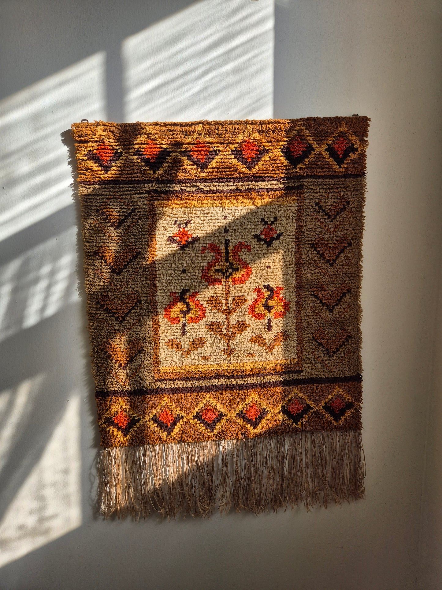 Vintage Finnish Ryijy "Pirtin Ikkuna" Wall Hanging – Handwoven Wool Textile Art – Scandinavian Tapestry Rug