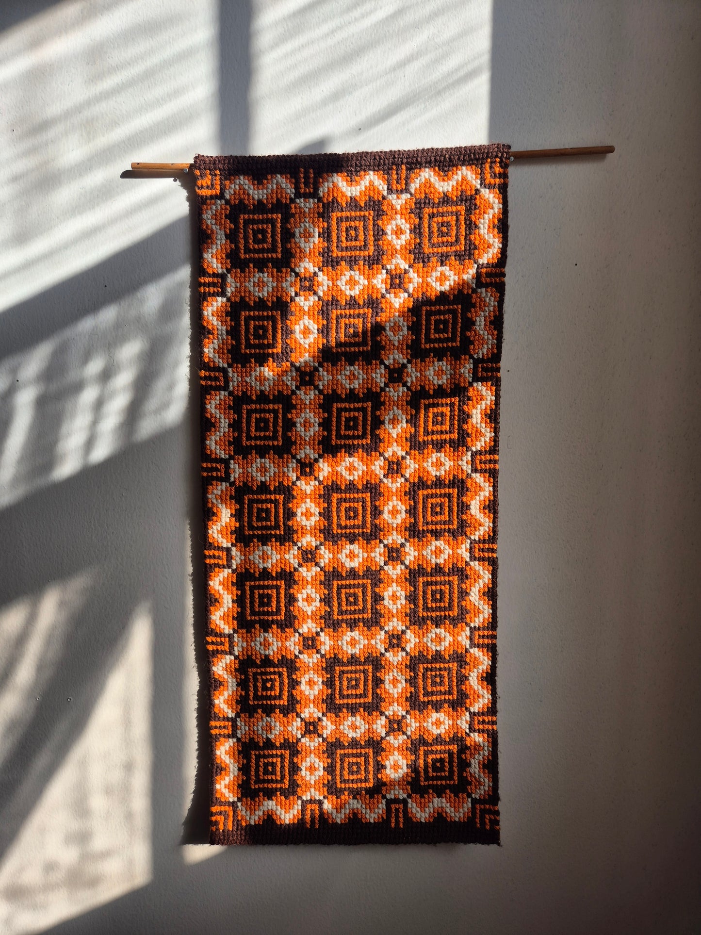 Vintage Finnish Handwoven Wall Hanging – 1970s Scandinavian Geometric Textile Art in Orange Brown & Cream, 43 x 100 cm