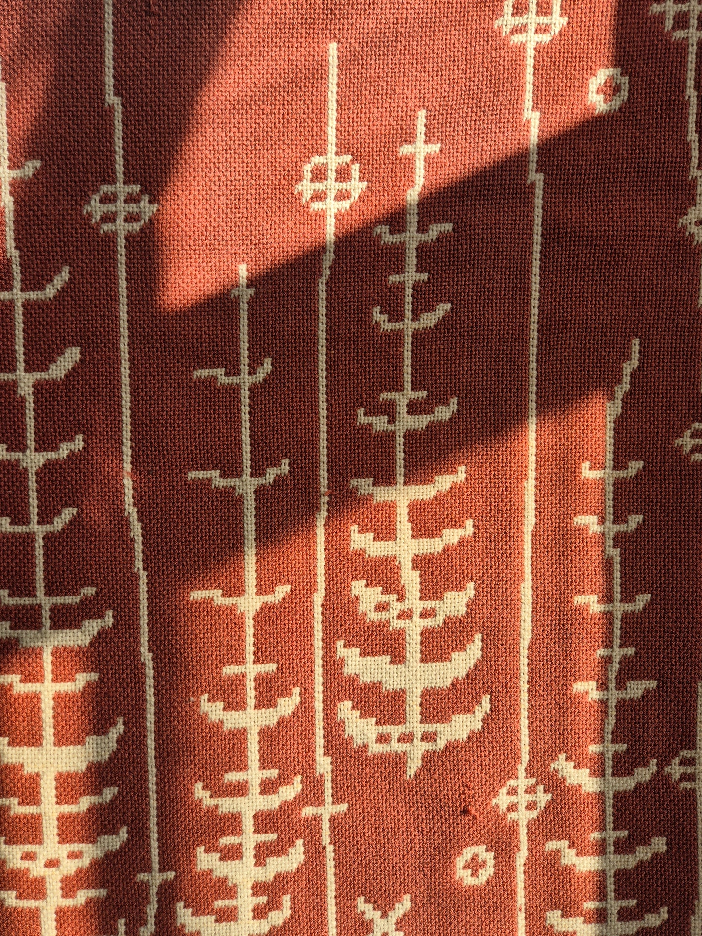 Elonkorjuu Vintage Finnish Wall Hanging by Laura Korpikaivo-Tamminen | Scandinavian Folk Art Textile | 63 x 110 cm