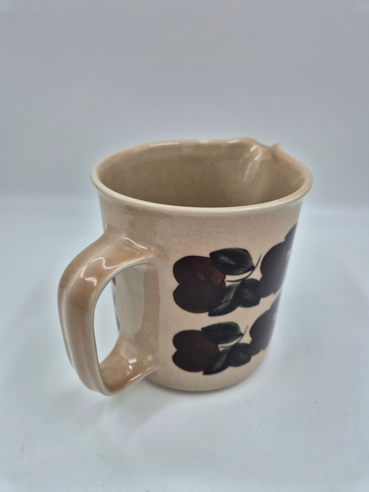 Arabia "Ruija" Milk Pitcher by Raija Uosikkinen, 1975–1981, Hand-Painted Stoneware