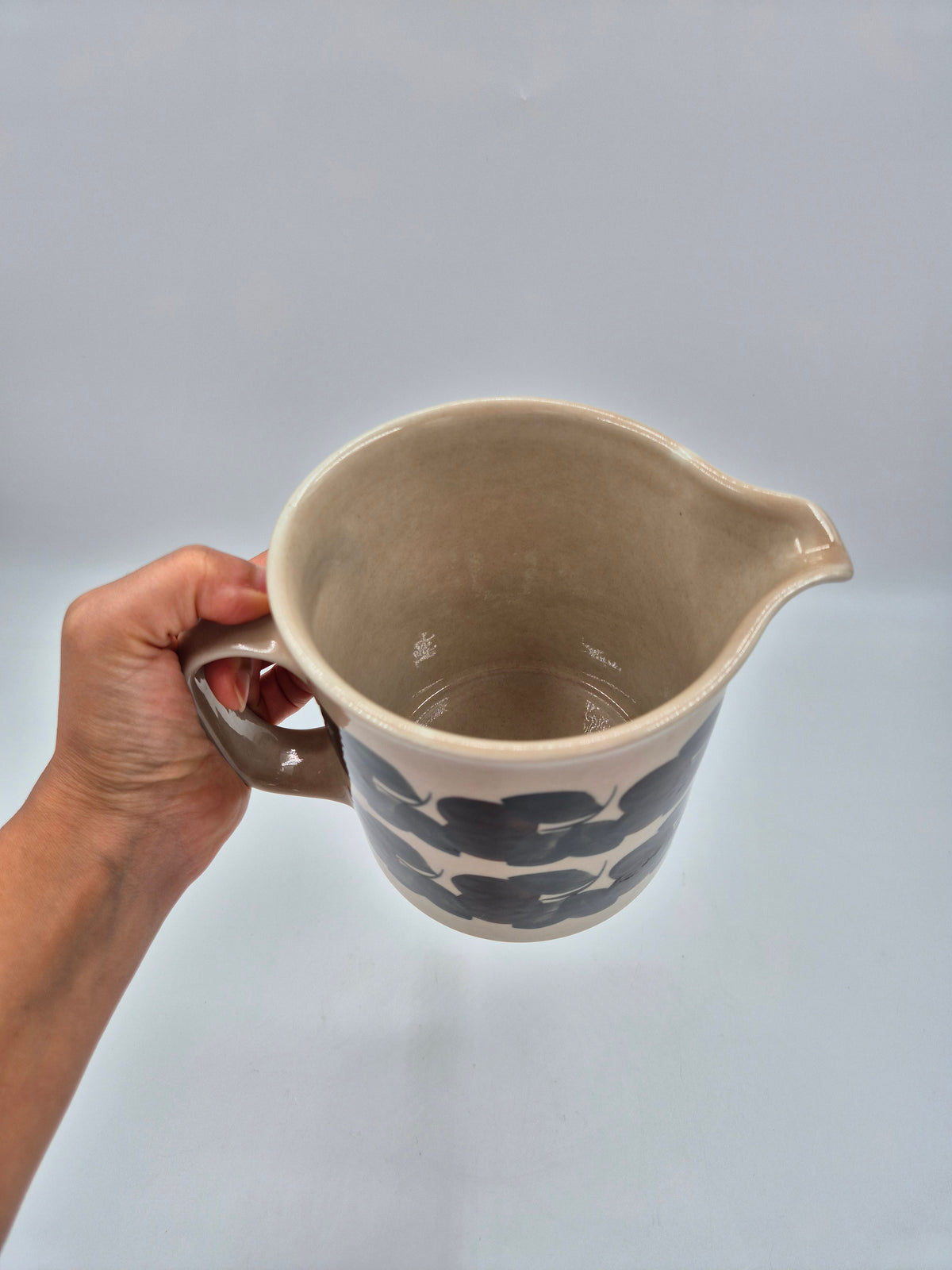 Arabia "Ruija" Milk Pitcher by Raija Uosikkinen, 1975–1981, Hand-Painted Stoneware