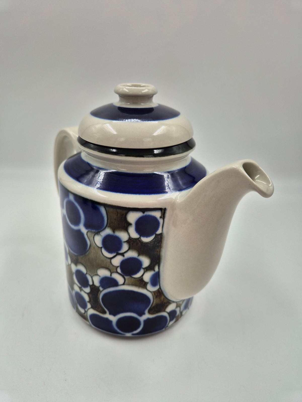 Arabia Saara Coffee Set – Anja Jaatinen-Winquist, 4 Cups & Coffee Pot, 1971–1976