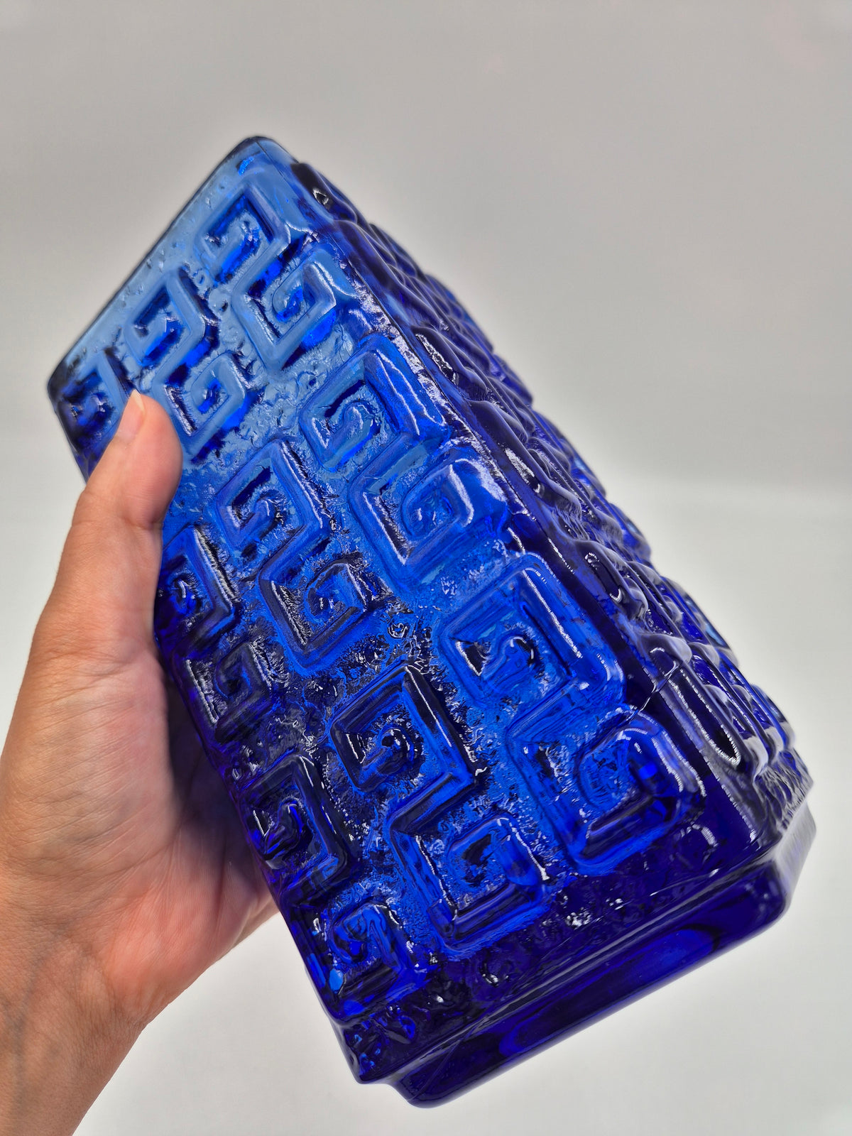 Riihimäen Lasi "Taalari" Vase by Tamara Aladin, Blue, 1968–1972