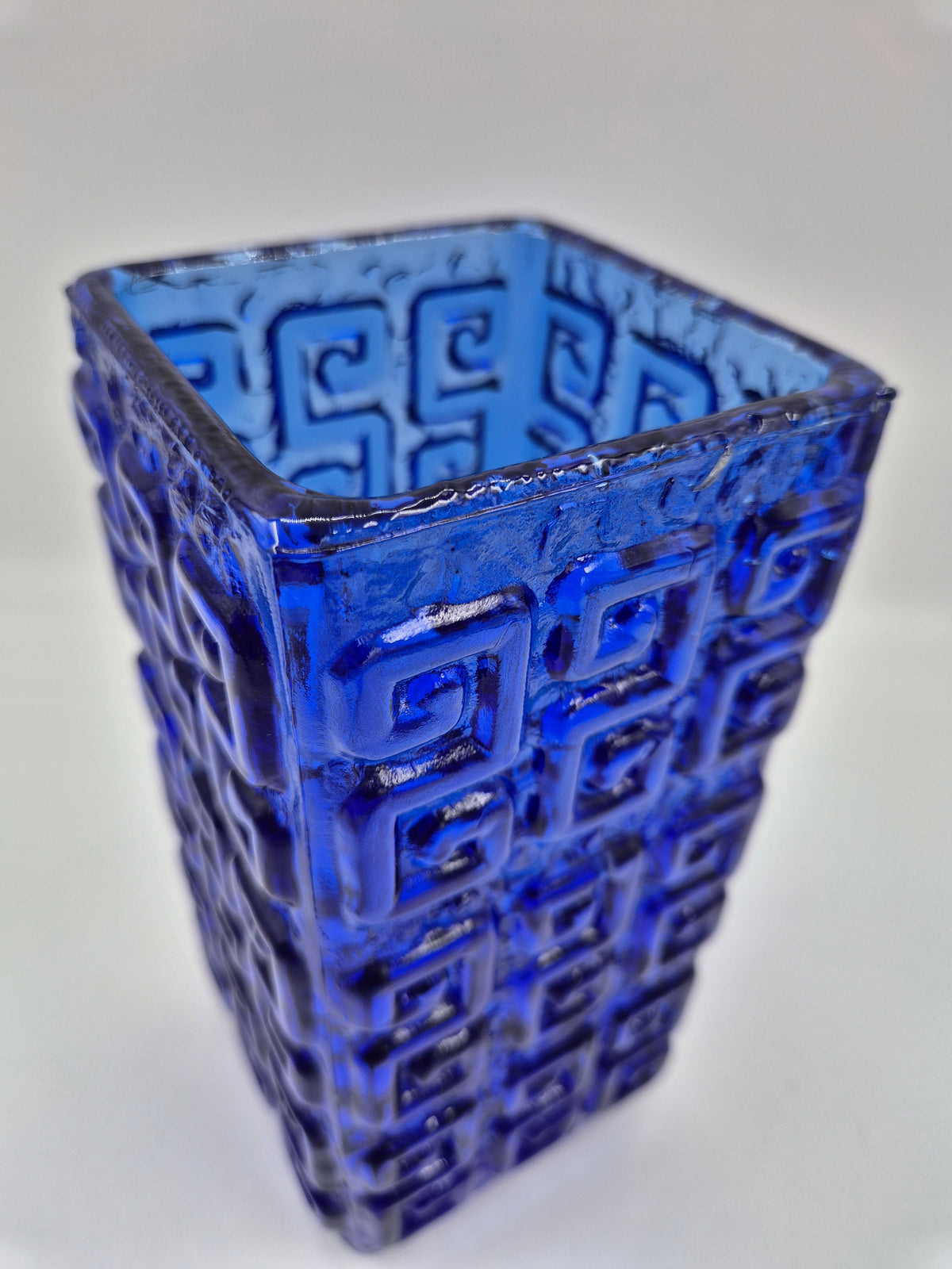 Riihimäen Lasi "Taalari" Vase by Tamara Aladin, Blue, 1968–1972
