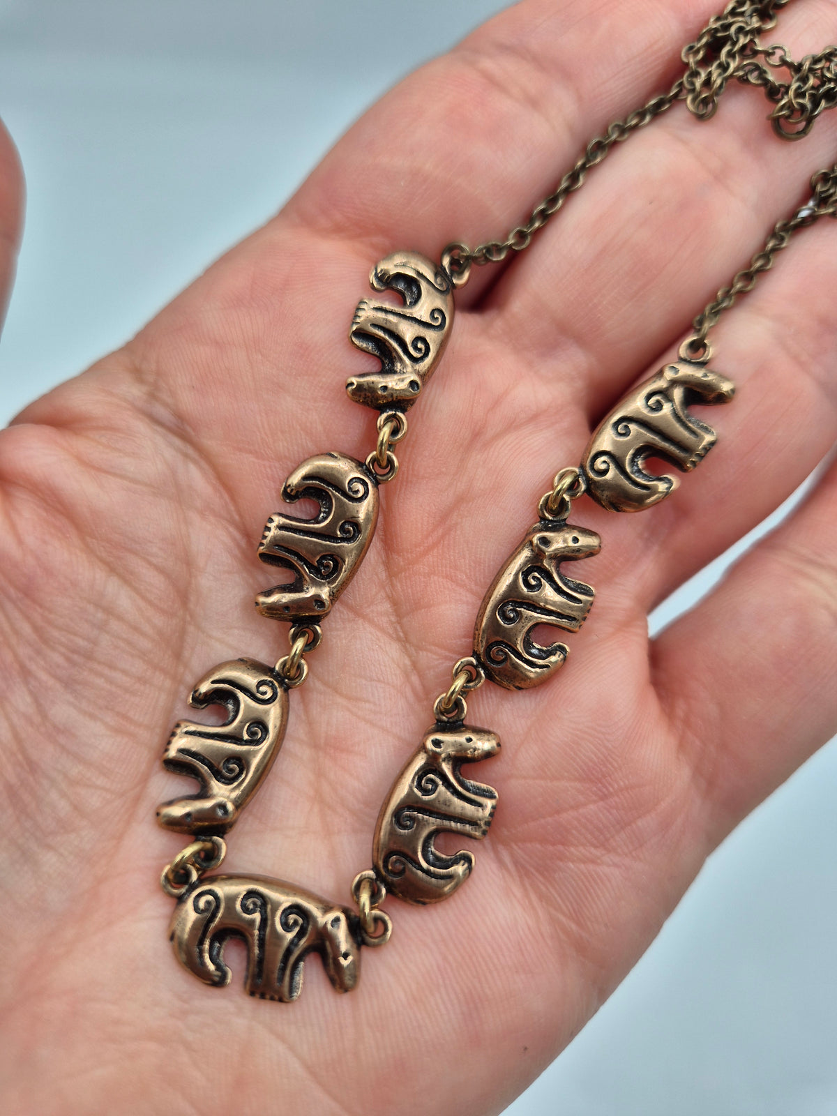 Kalevala Koru "Kalevankarhu" Bear Necklace, Alkuaika, Kaisaleena Mäkelä, Bronze, 40–45 cm