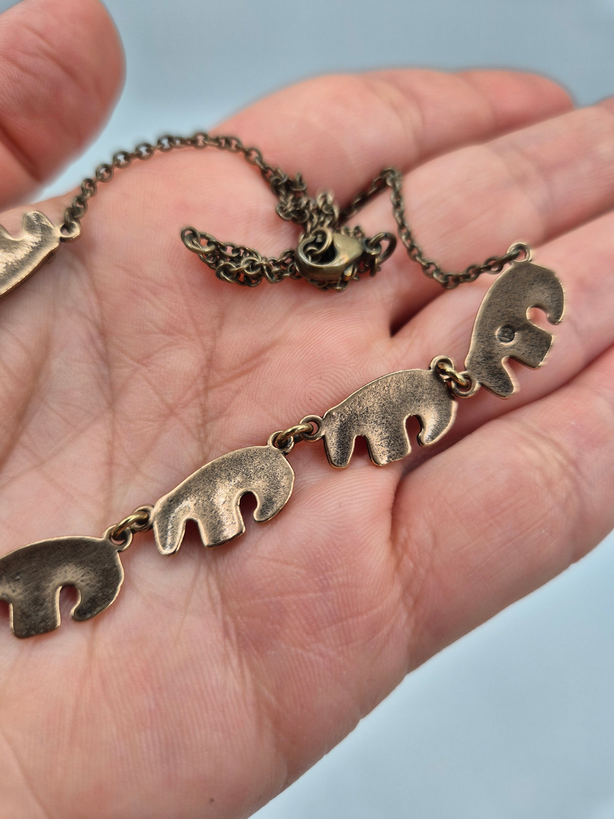 Kalevala Koru "Kalevankarhu" Bear Necklace, Alkuaika, Kaisaleena Mäkelä, Bronze, 40–45 cm