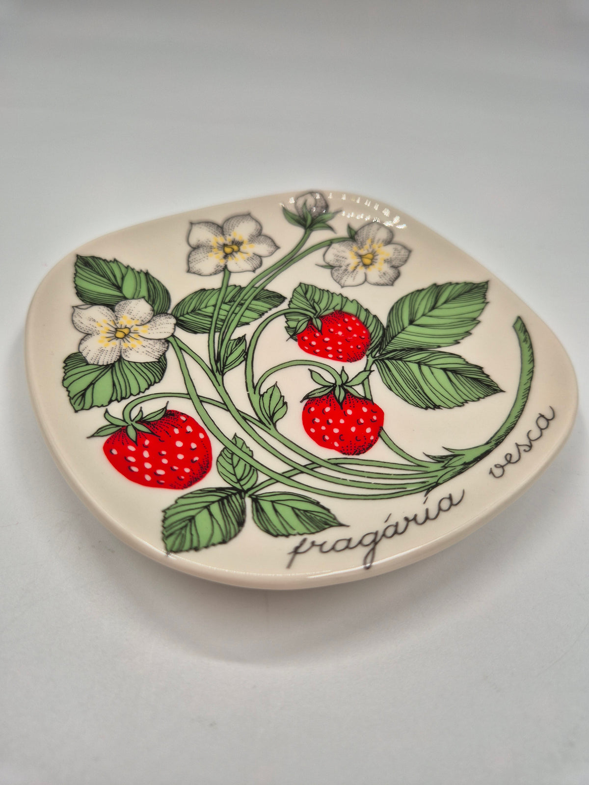 Arabia, Esteri Tomula, Botanica Fragaria vesca (Ahomansikka, Wild Strawberry) Wall Plate