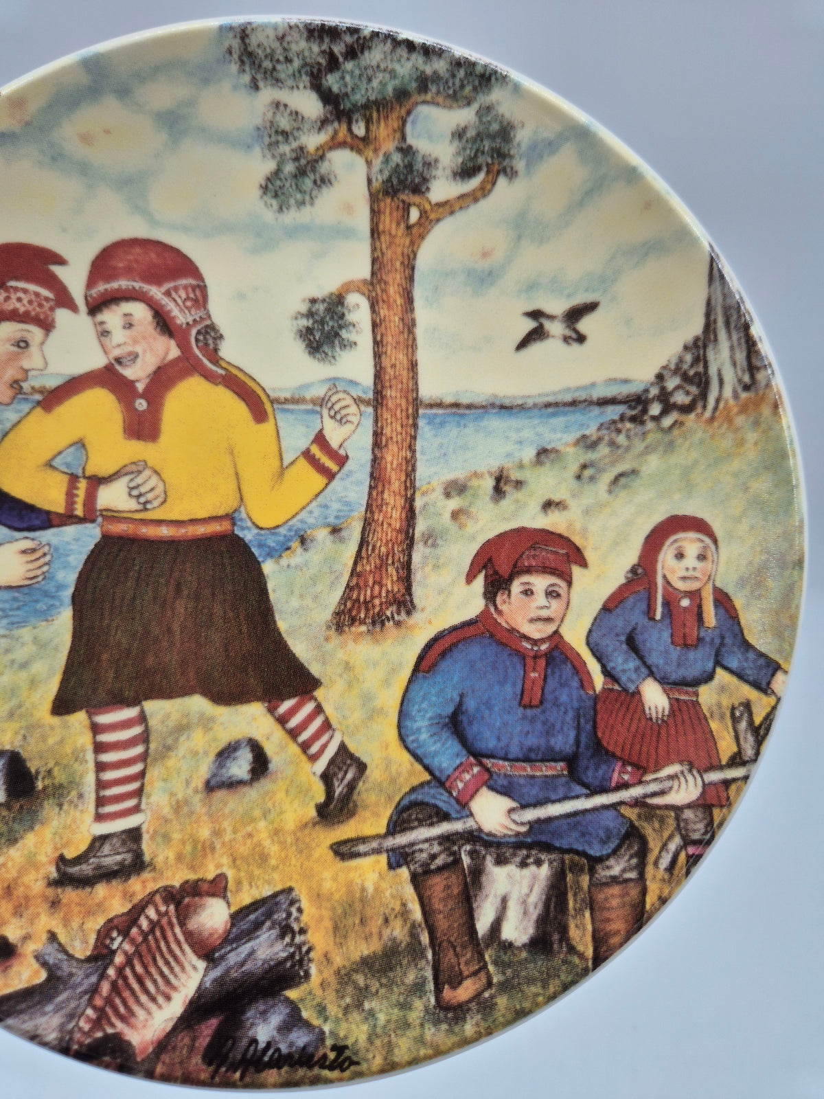 Arabia, Andreas Alariesto, Juhlat Luonnossa Wall Plate, Finnish Lapland, Naïve Art, 19.5 cm