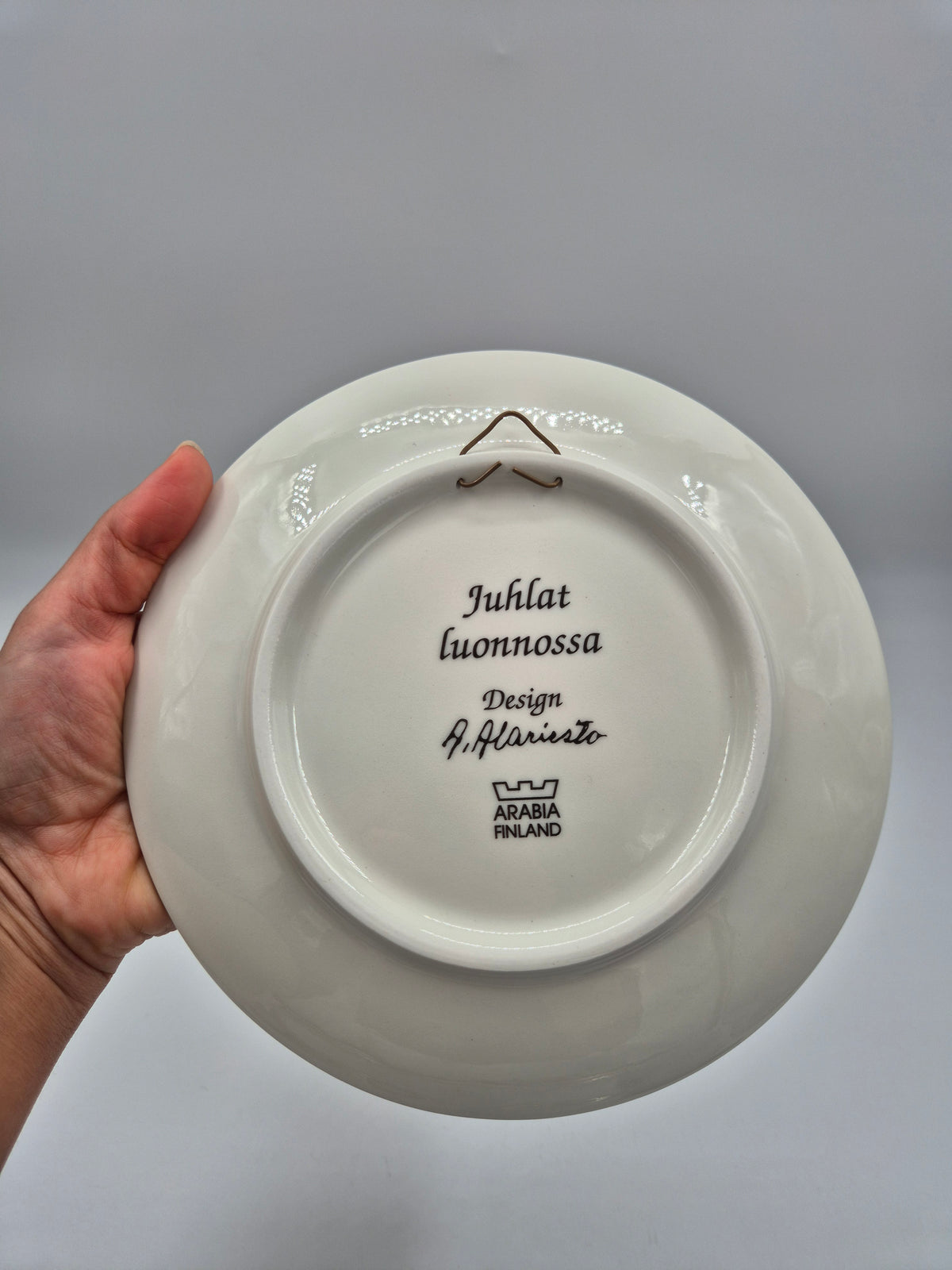 Arabia, Andreas Alariesto, Juhlat Luonnossa Wall Plate, Finnish Lapland, Naïve Art, 19.5 cm