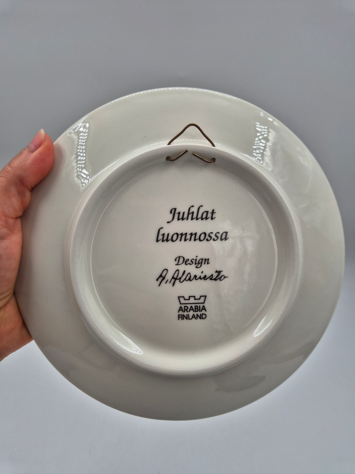 Arabia, Andreas Alariesto, Juhlat Luonnossa Wall Plate, Finnish Lapland, Naïve Art, 19.5 cm