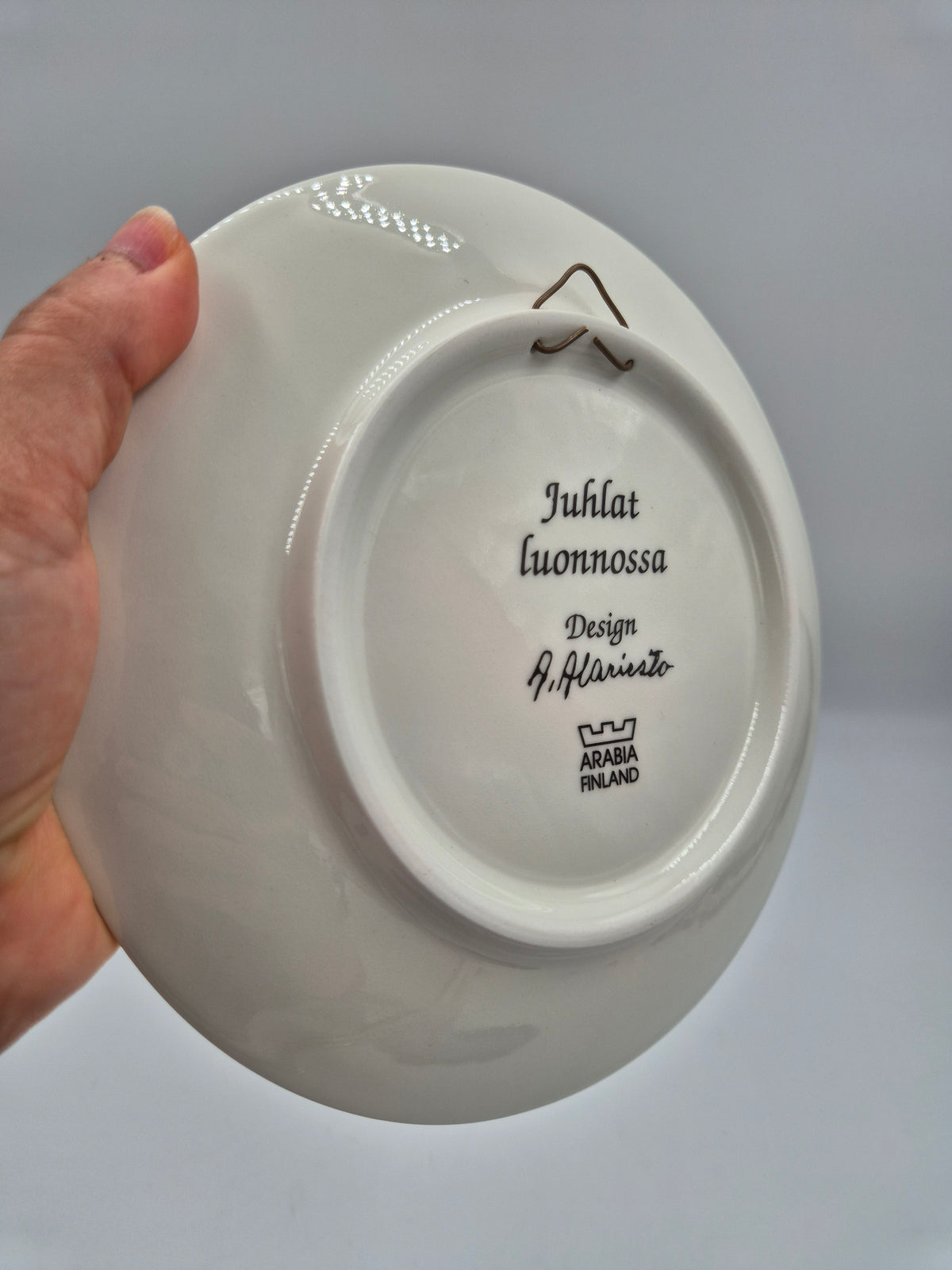 Arabia, Andreas Alariesto, Juhlat Luonnossa Wall Plate, Finnish Lapland, Naïve Art, 19.5 cm