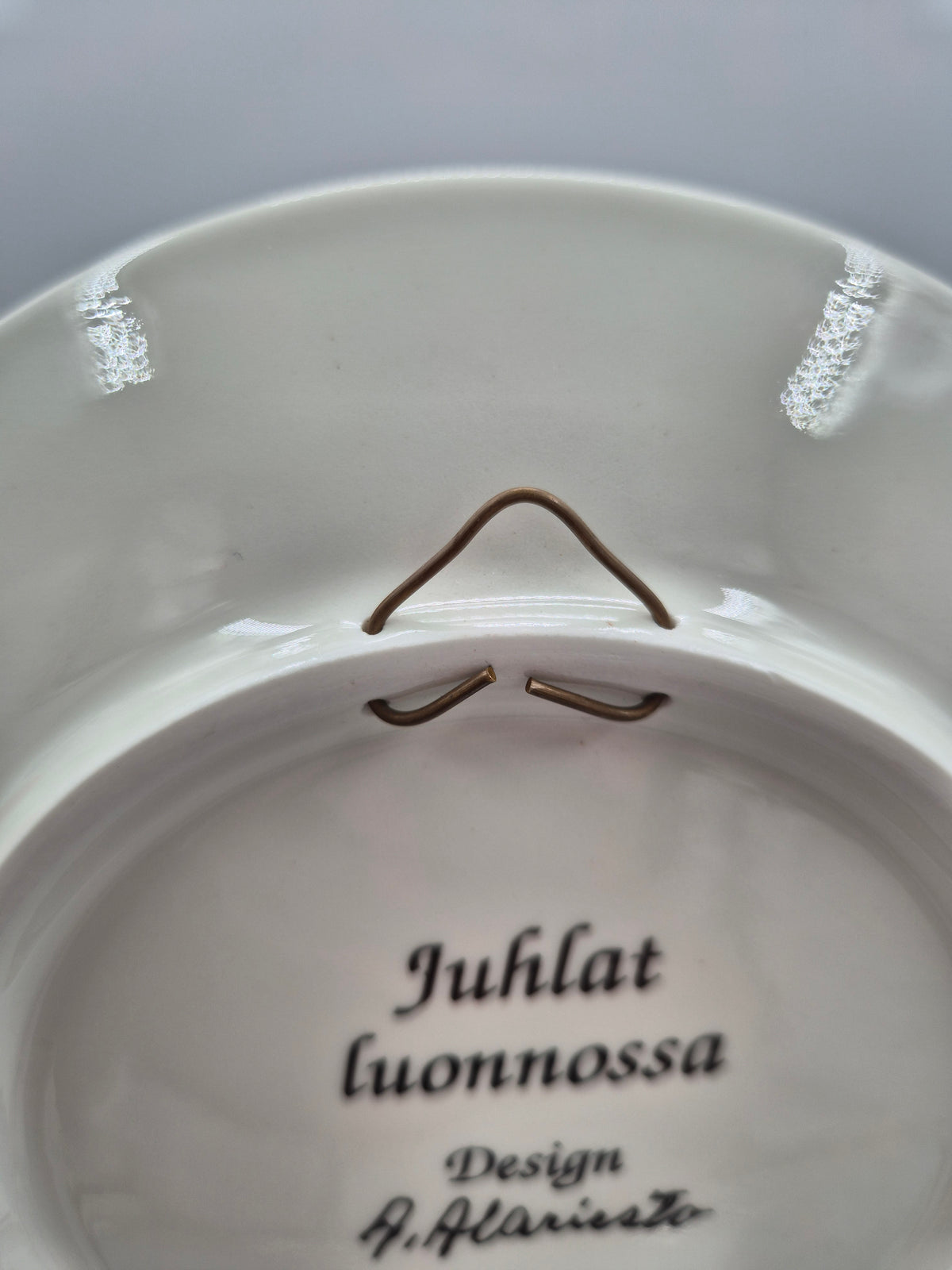 Arabia, Andreas Alariesto, Juhlat Luonnossa Wall Plate, Finnish Lapland, Naïve Art, 19.5 cm