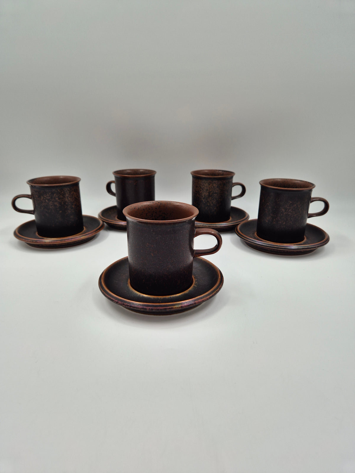 Arabia Finland Ruska Vintage Koffiekopje, Schoteltje &amp; Dessertbord – Mid-Century Aardewerk Set