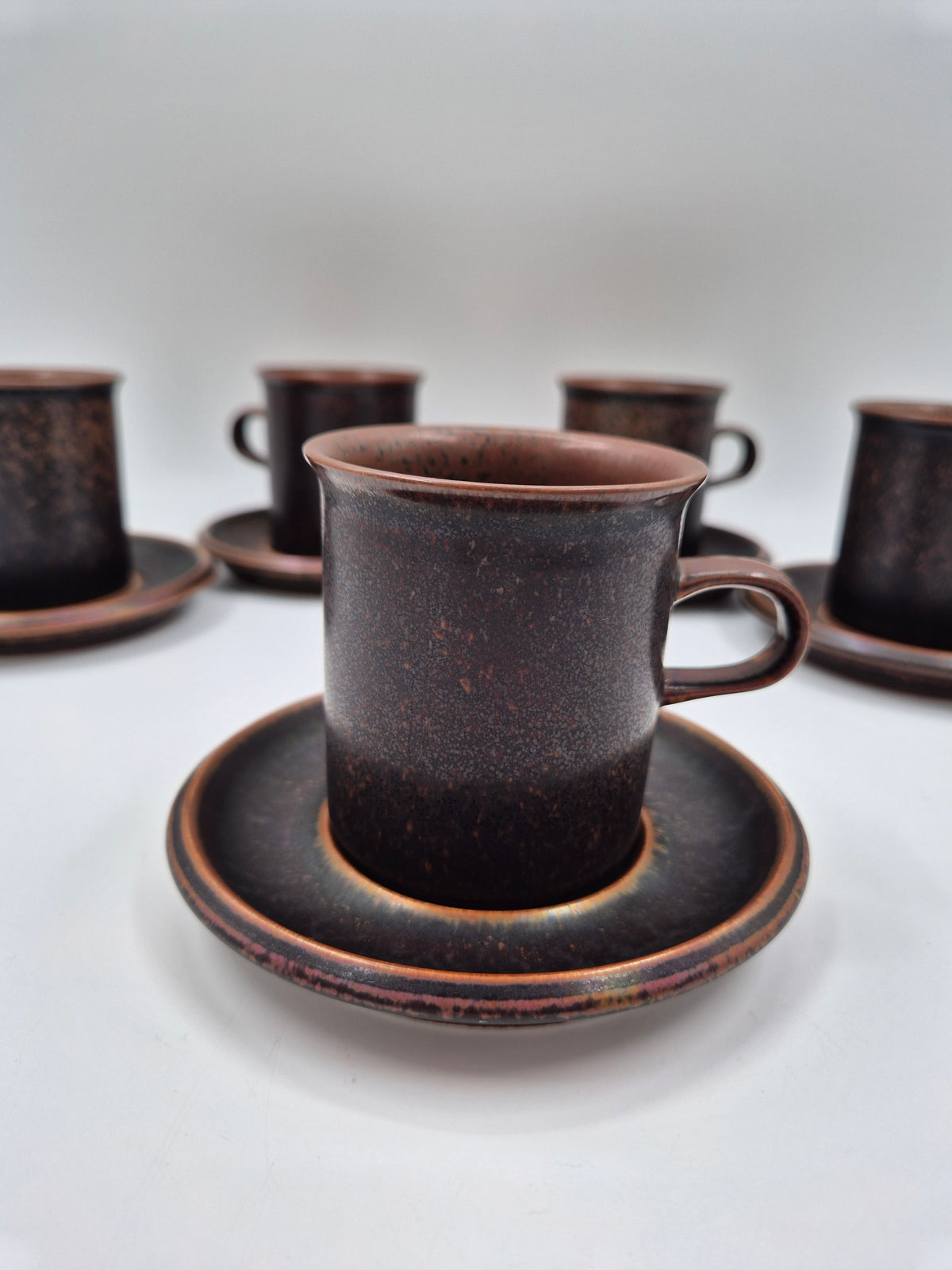 Arabia Finland Ruska Vintage Koffiekopje, Schoteltje &amp; Dessertbord – Mid-Century Aardewerk Set
