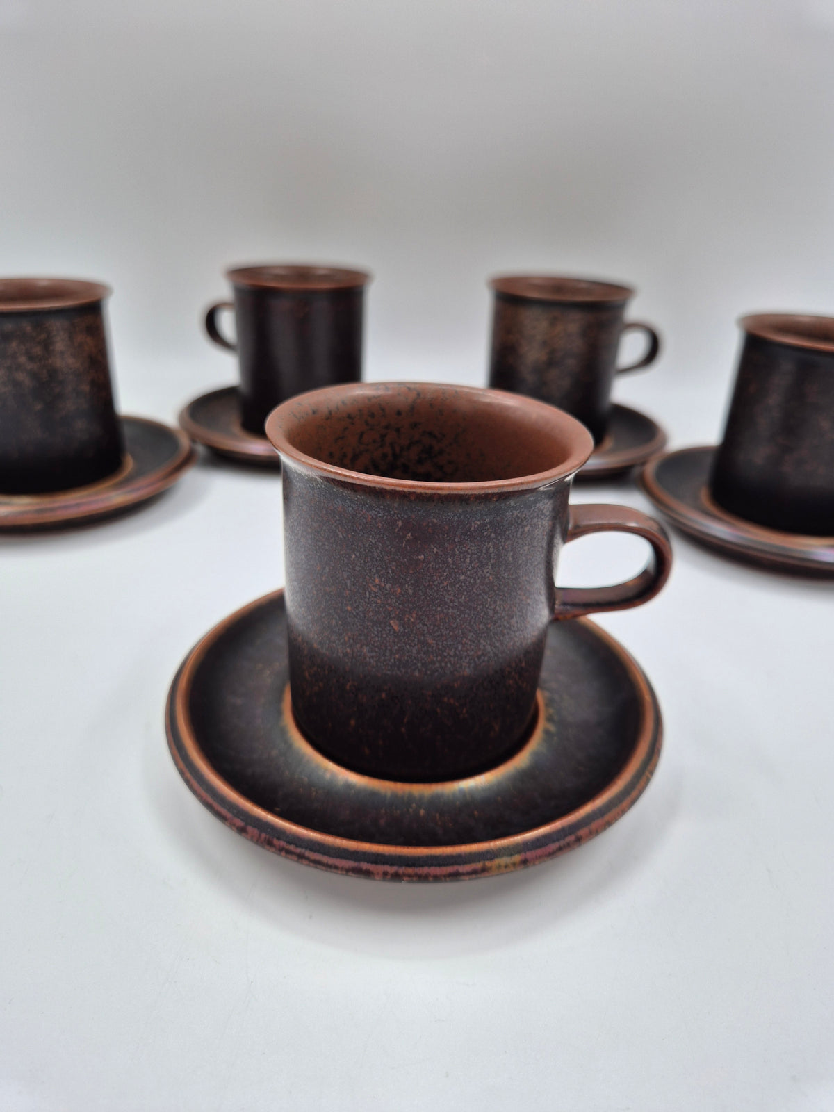 Arabia Finland Ruska Vintage Koffiekopje, Schoteltje &amp; Dessertbord – Mid-Century Aardewerk Set